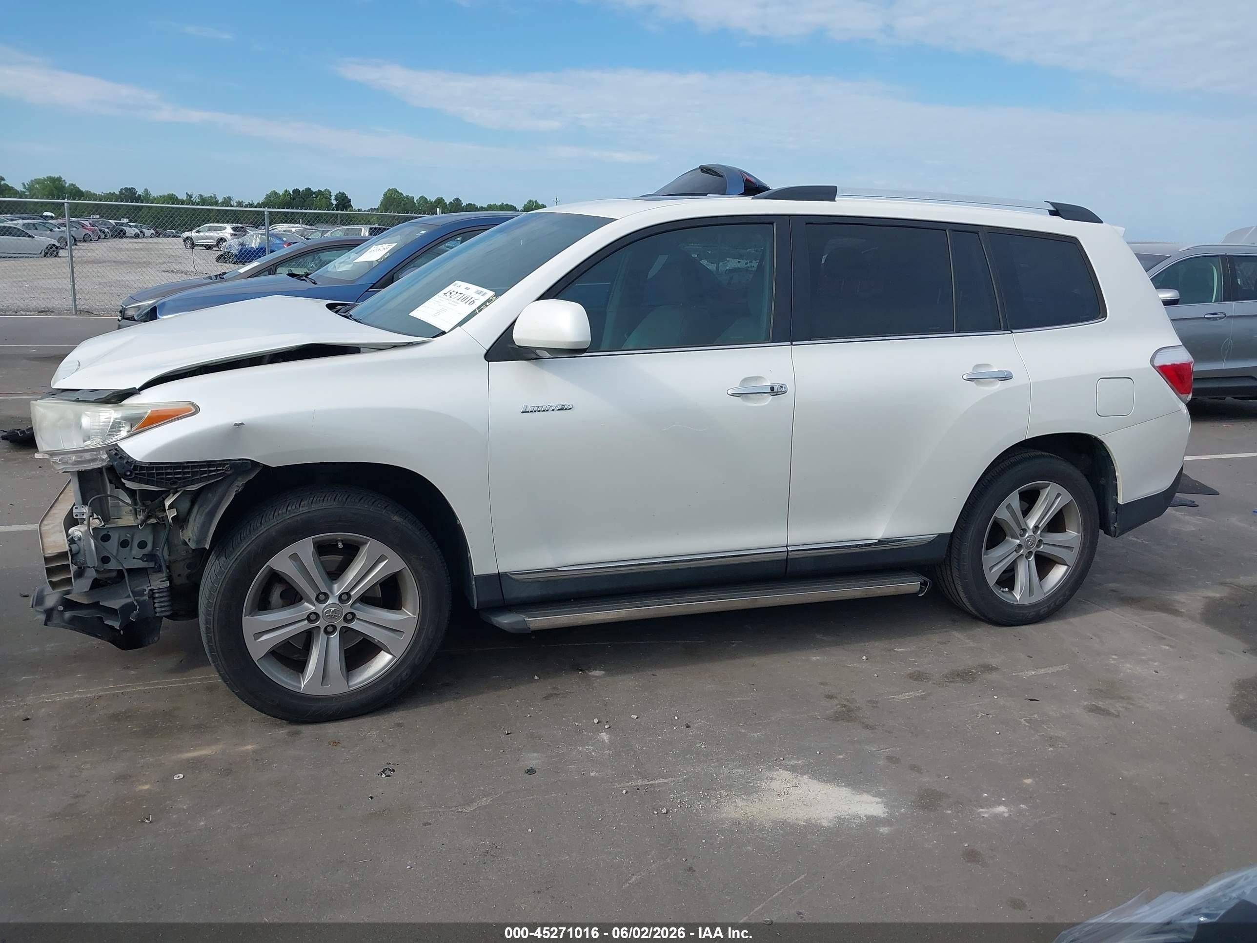 2013 Toyota Highlander Limited V6 White vin: 5TDYK3EH8DS097013