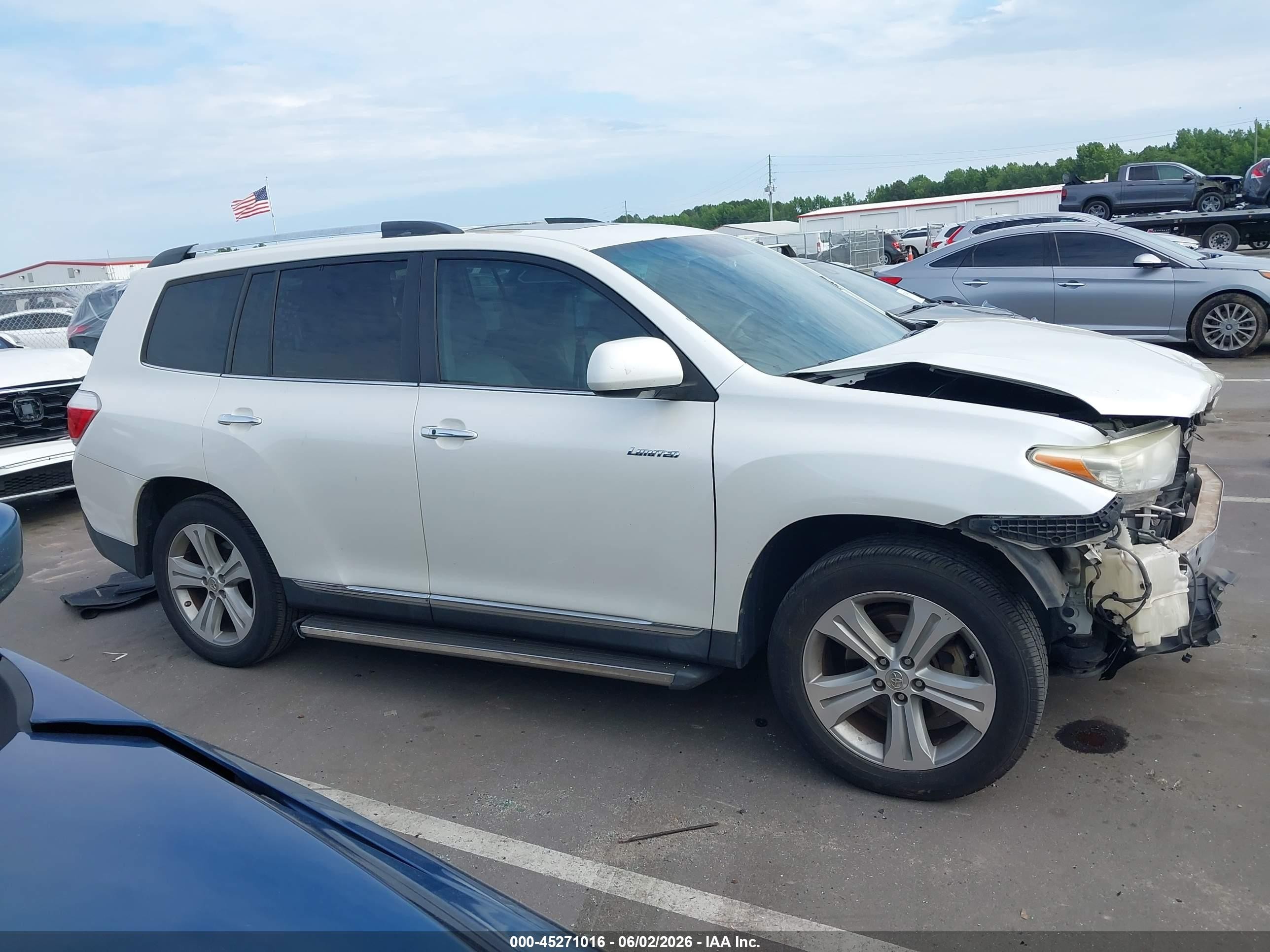 2013 Toyota Highlander Limited V6 White vin: 5TDYK3EH8DS097013