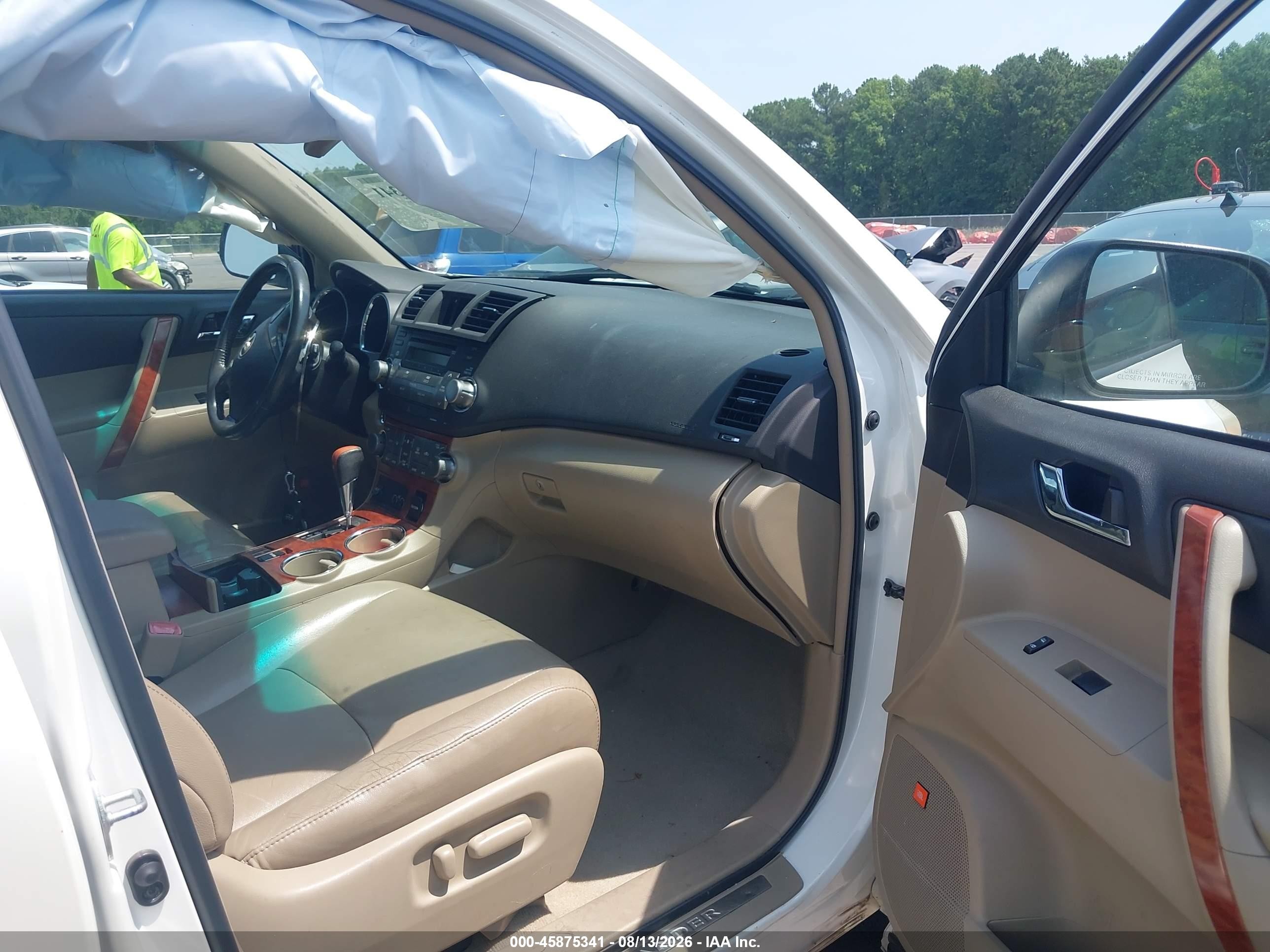 2010 Toyota Highlander Limited V6 White vin: 5TDYK3EH9AS022932