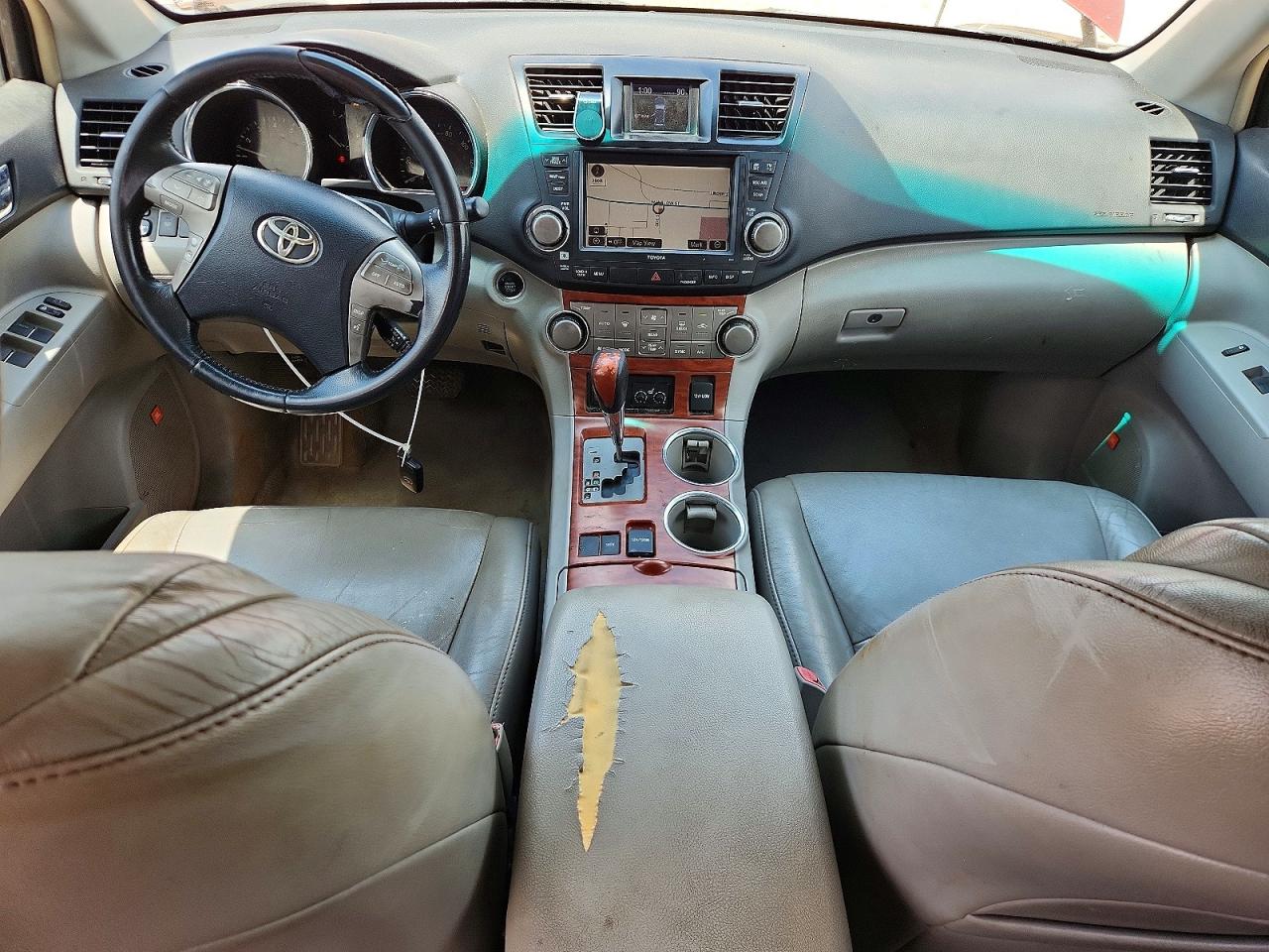 2010 Toyota Highlander Limited Red vin: 5TDYK3EH9AS023241
