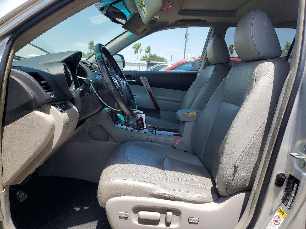 2011 Toyota Highlander Limited Silver vin: 5TDYK3EH9BS043944