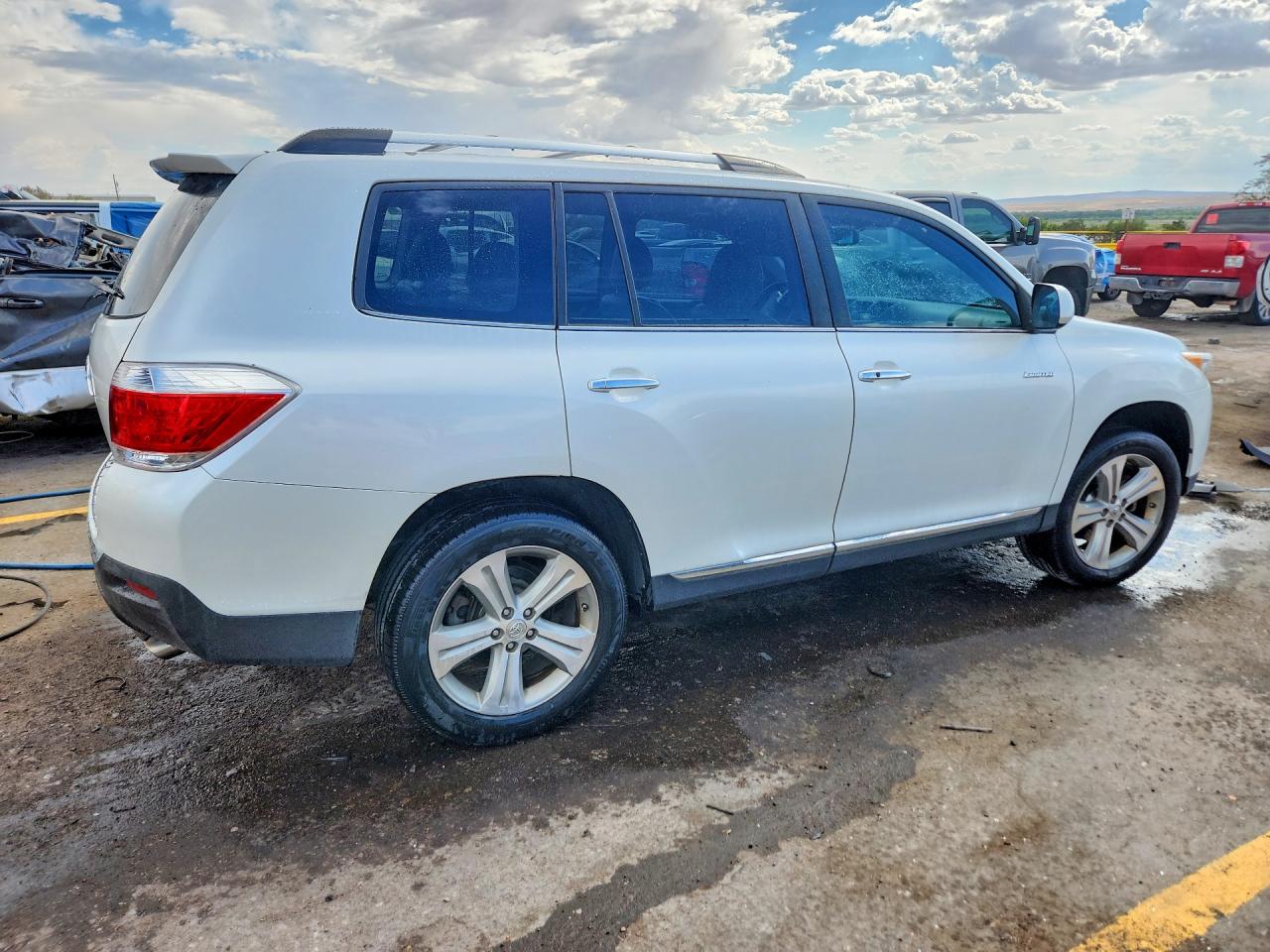 2012 Toyota Highlander Limited White vin: 5TDYK3EH9CS066688