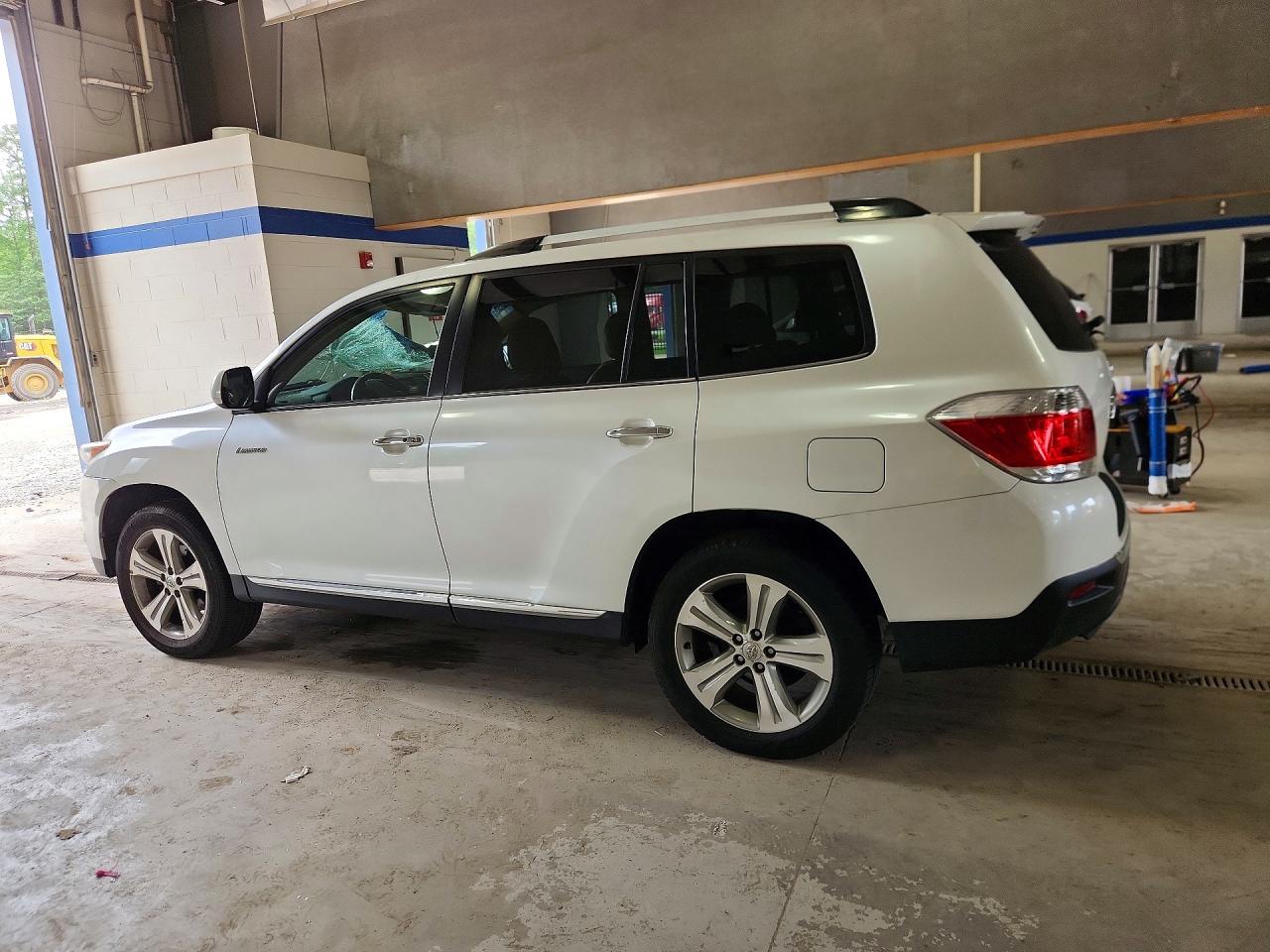 2012 Toyota Highlander Limited White vin: 5TDYK3EH9CS071230