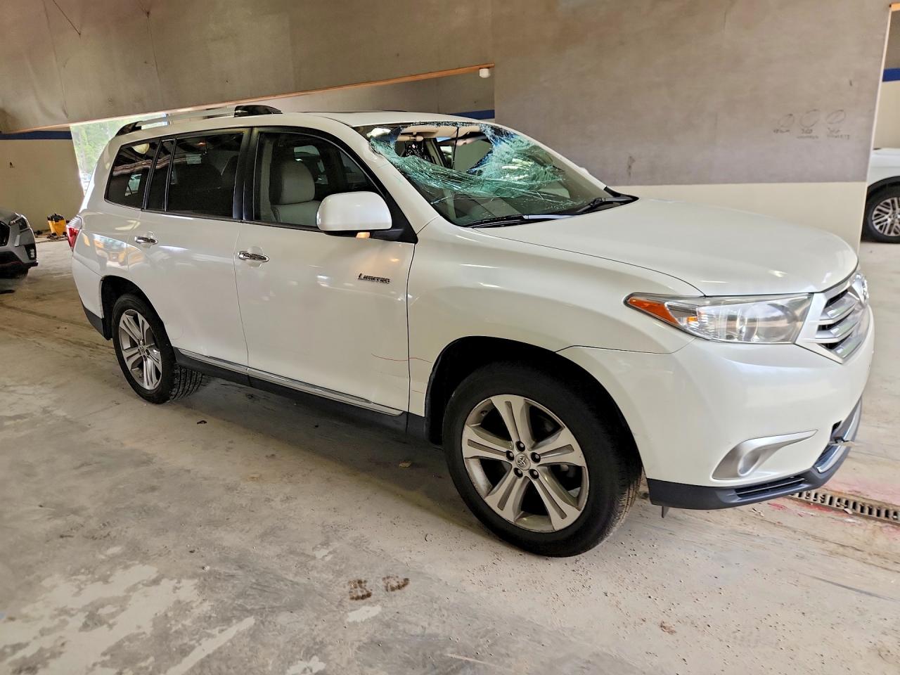 2012 Toyota Highlander Limited White vin: 5TDYK3EH9CS071230