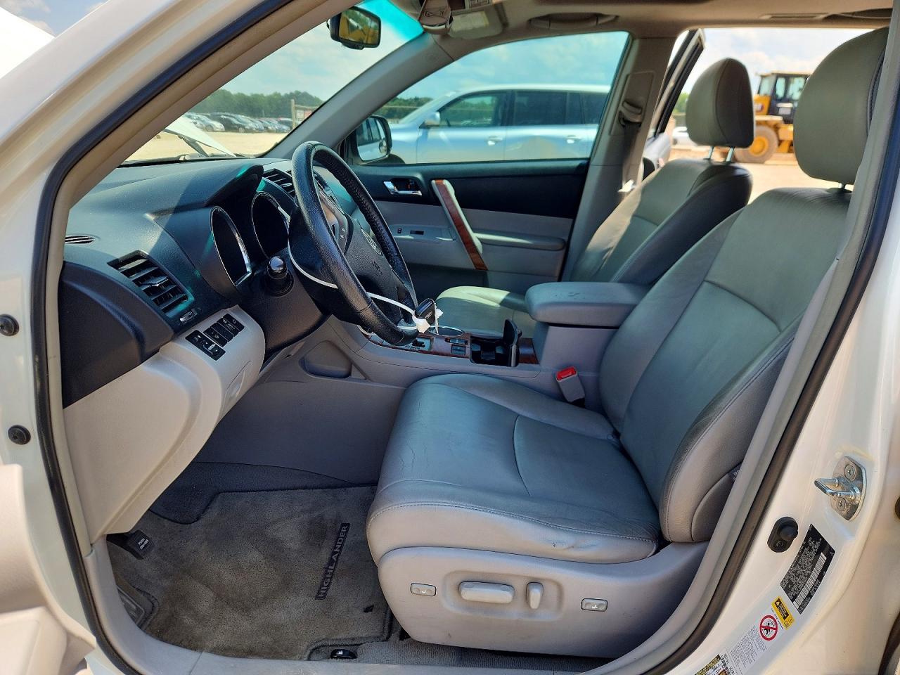 2010 Toyota Highlander Limited White vin: 5TDYK3EHXAS005668