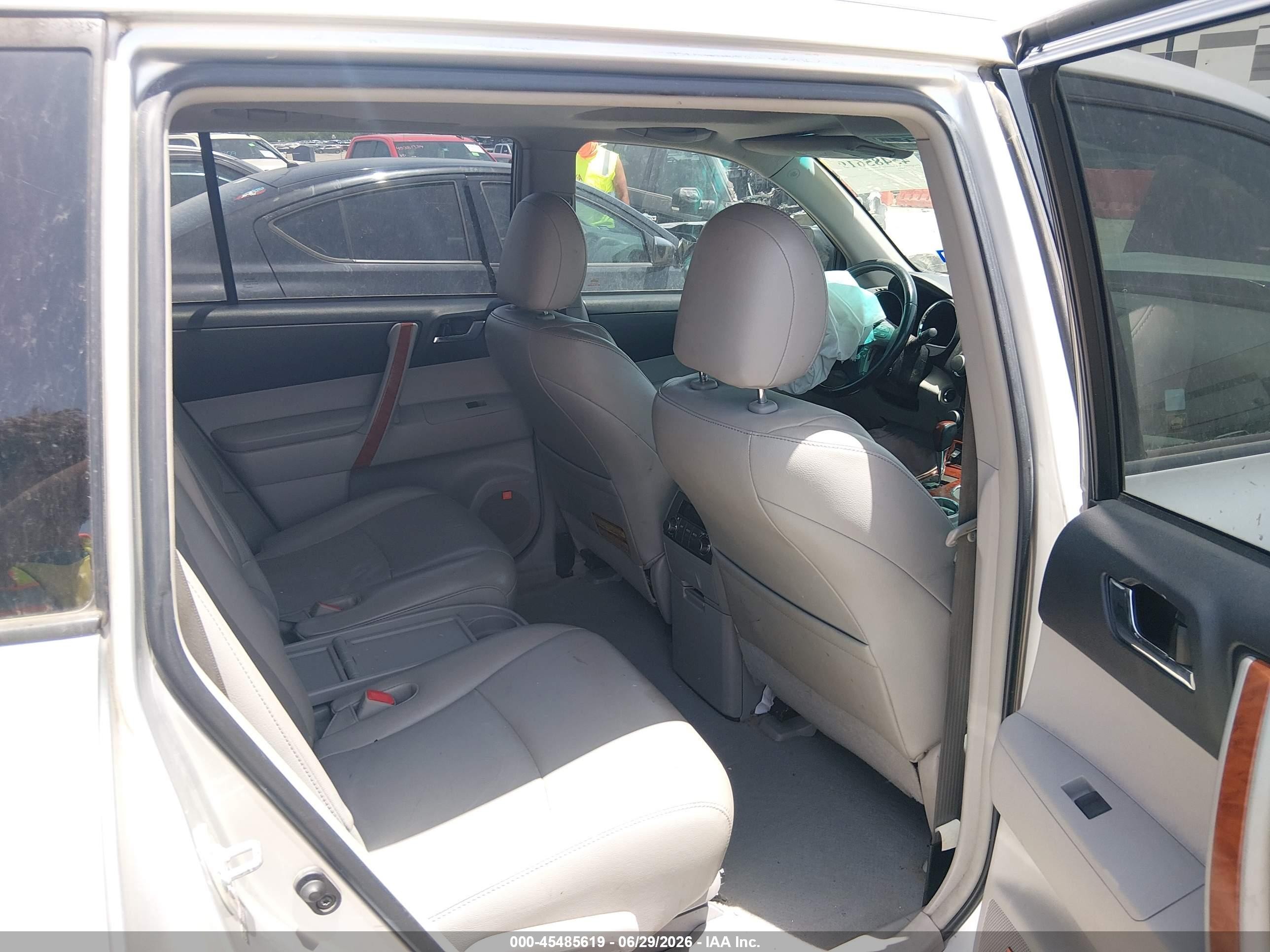 2010 Toyota Highlander Limited V6 Silver vin: 5TDYK3EHXAS018937