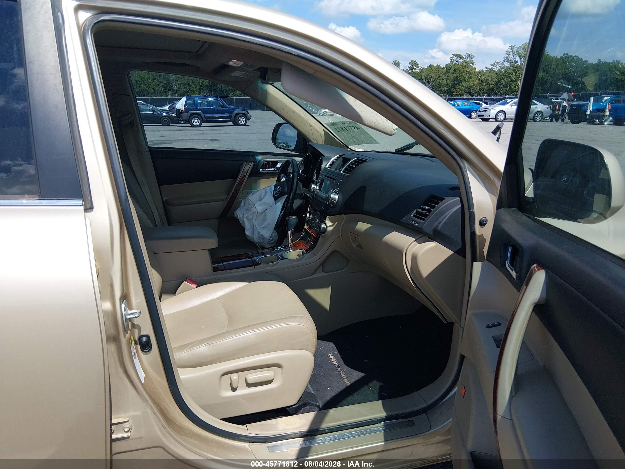 2011 Toyota Highlander Limited V6 Beige vin: 5TDYK3EHXBS034783