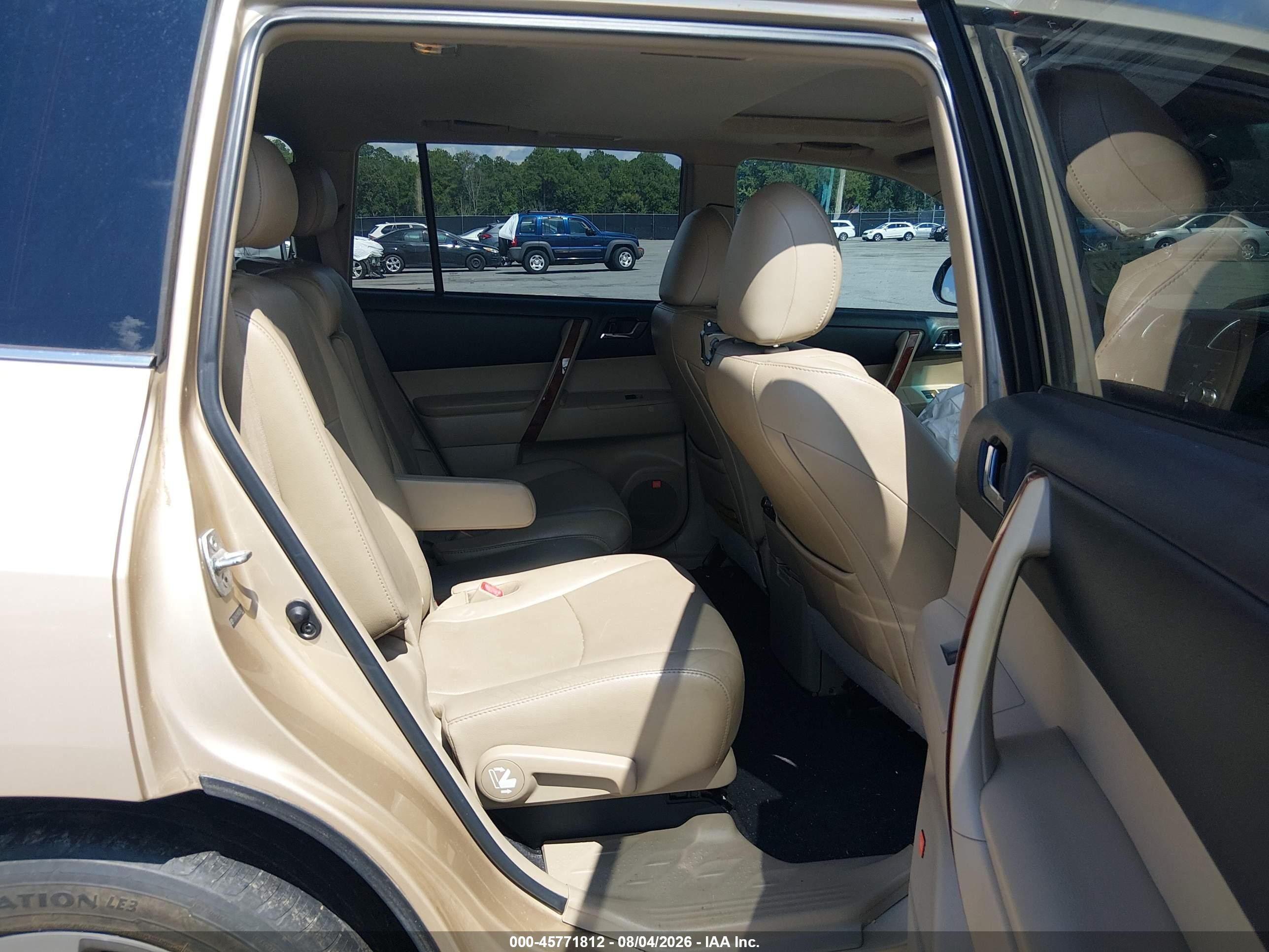 2011 Toyota Highlander Limited V6 Beige vin: 5TDYK3EHXBS034783
