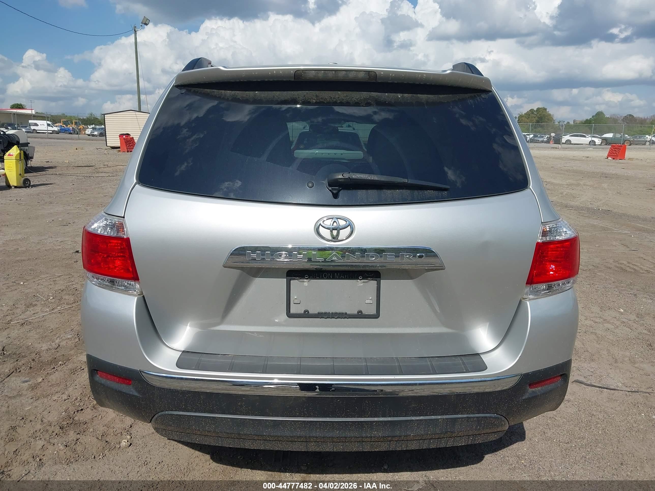 2013 Toyota Highlander Limited V6 Серебряный vin: 5TDYK3EHXDS093240