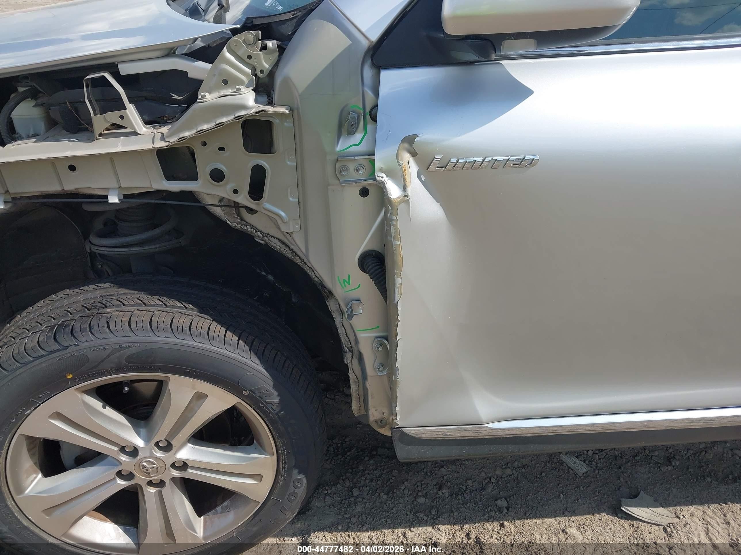 2013 Toyota Highlander Limited V6 Серебряный vin: 5TDYK3EHXDS093240