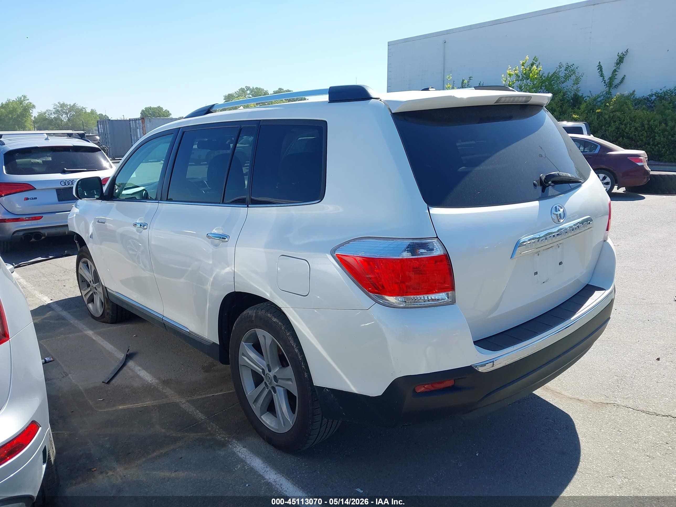 2013 Toyota Highlander Limited V6 White vin: 5TDYK3EHXDS111641