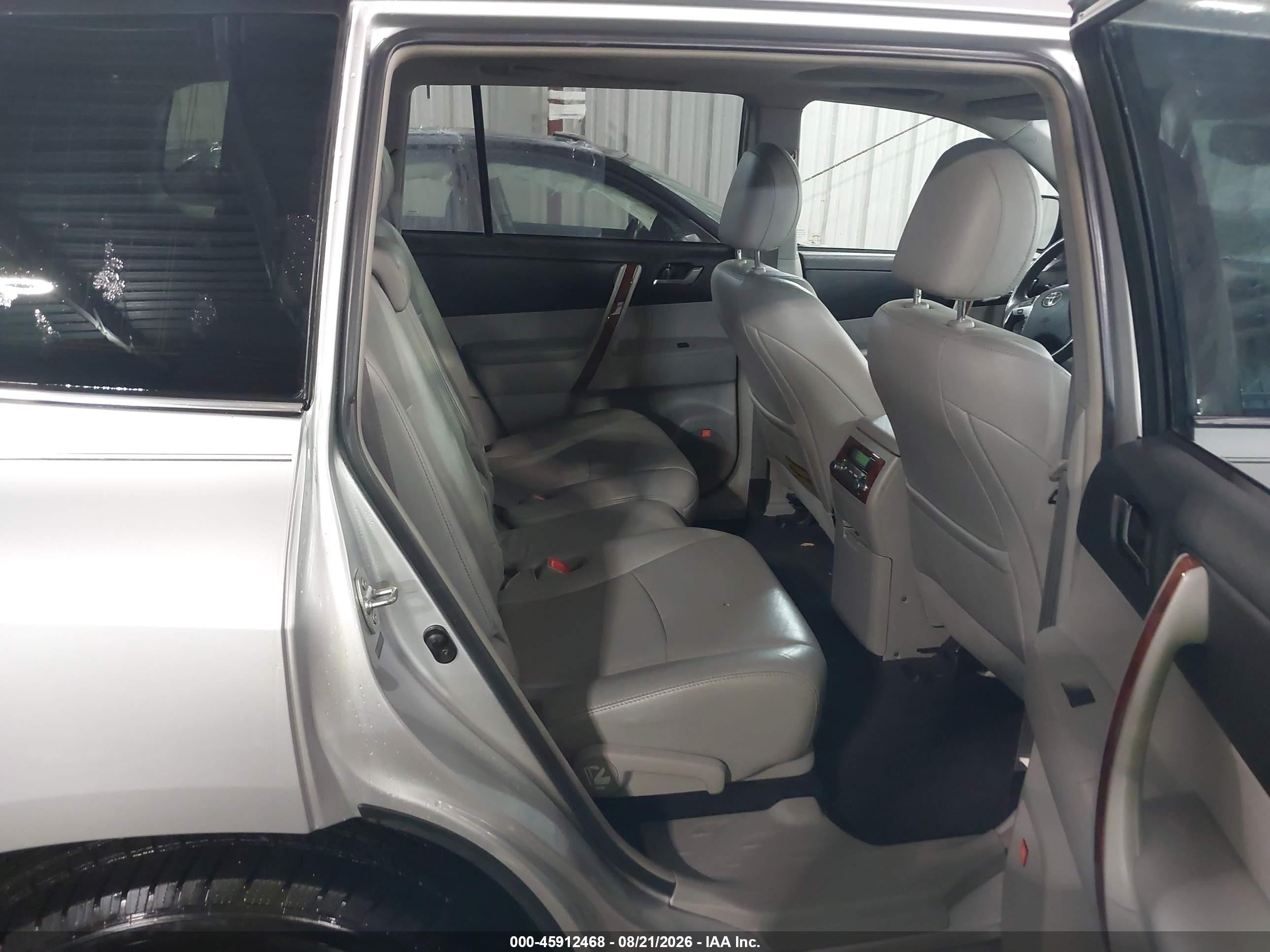 2013 Toyota Highlander Limited V6 Серый vin: 5TDYK3EHXDS113678