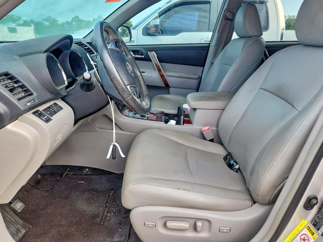 2013 Toyota Highlander Серебряный vin: 5TDYK3EHXDS129878