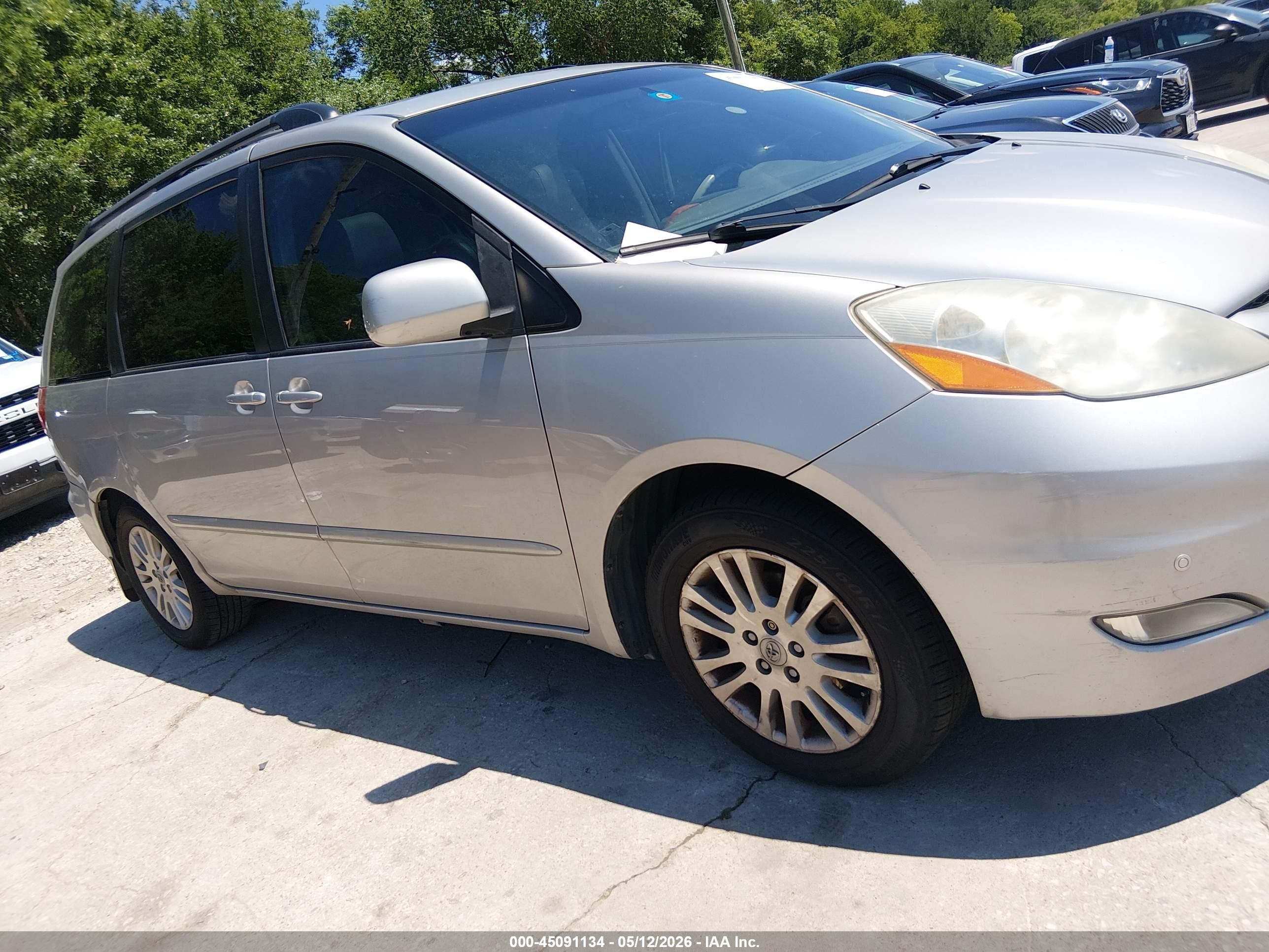 2010 Toyota Sienna Xle Gray vin: 5TDYK4CC0AS294685