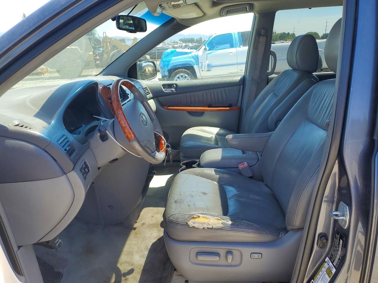 2010 Toyota Sienna Xle Limited Gray vin: 5TDYK4CC0AS298039