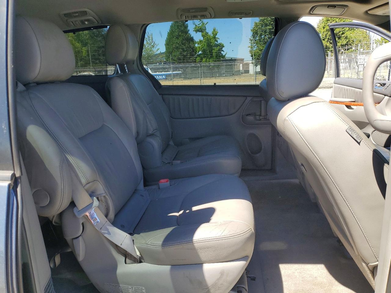 2010 Toyota Sienna Xle Limited Gray vin: 5TDYK4CC0AS298039