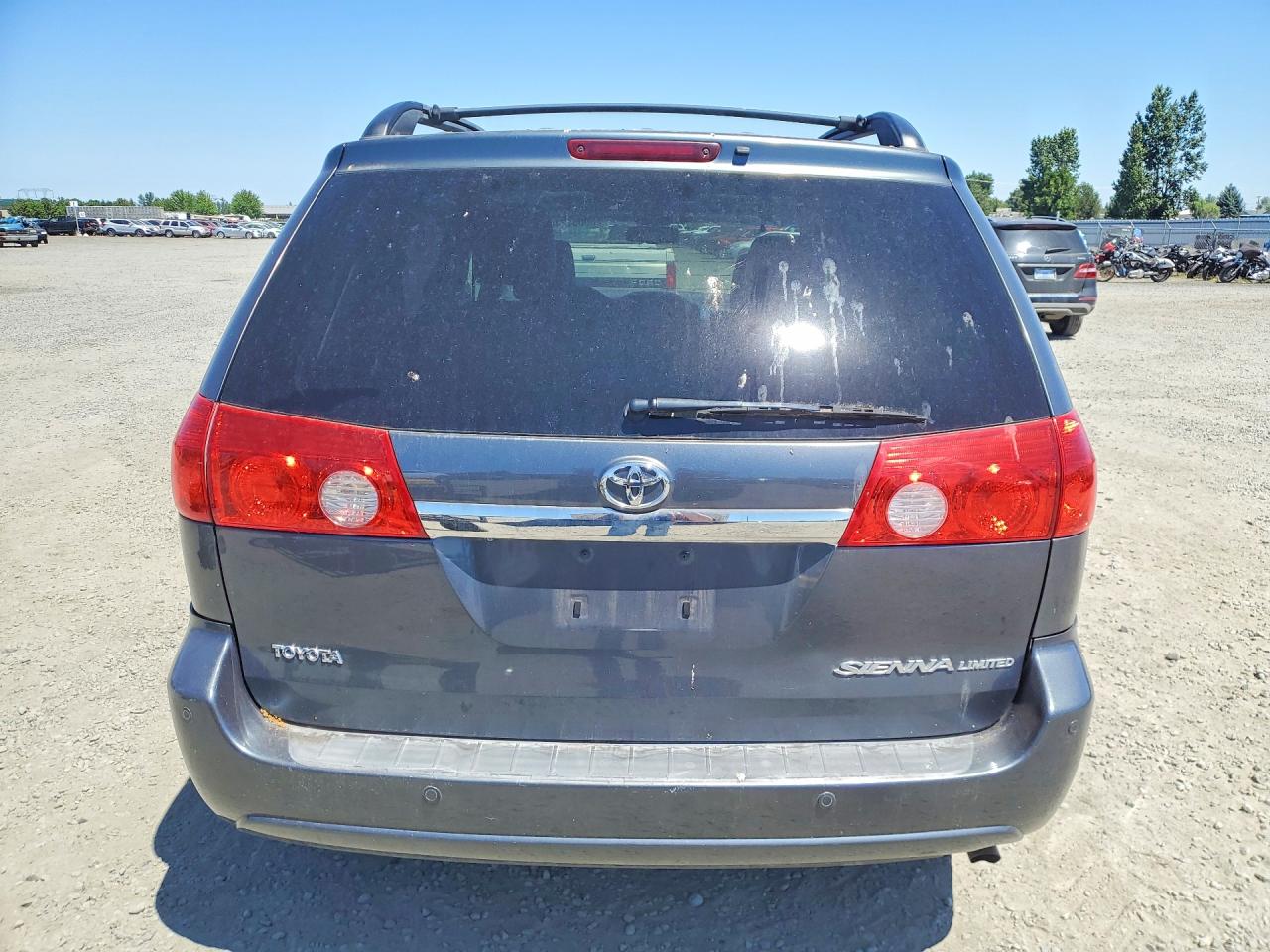 2010 Toyota Sienna Xle Limited Gray vin: 5TDYK4CC0AS298039
