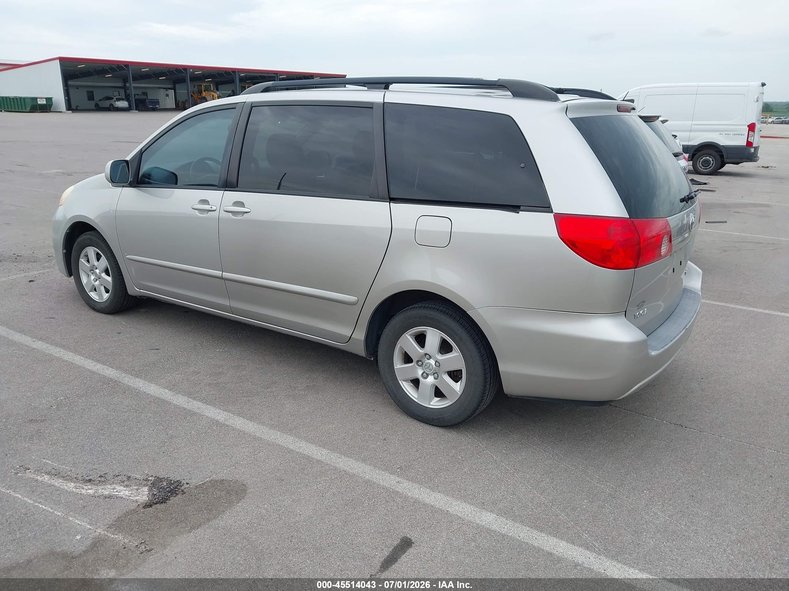 2010 Toyota Sienna Xle Tan vin: 5TDYK4CC0AS309069
