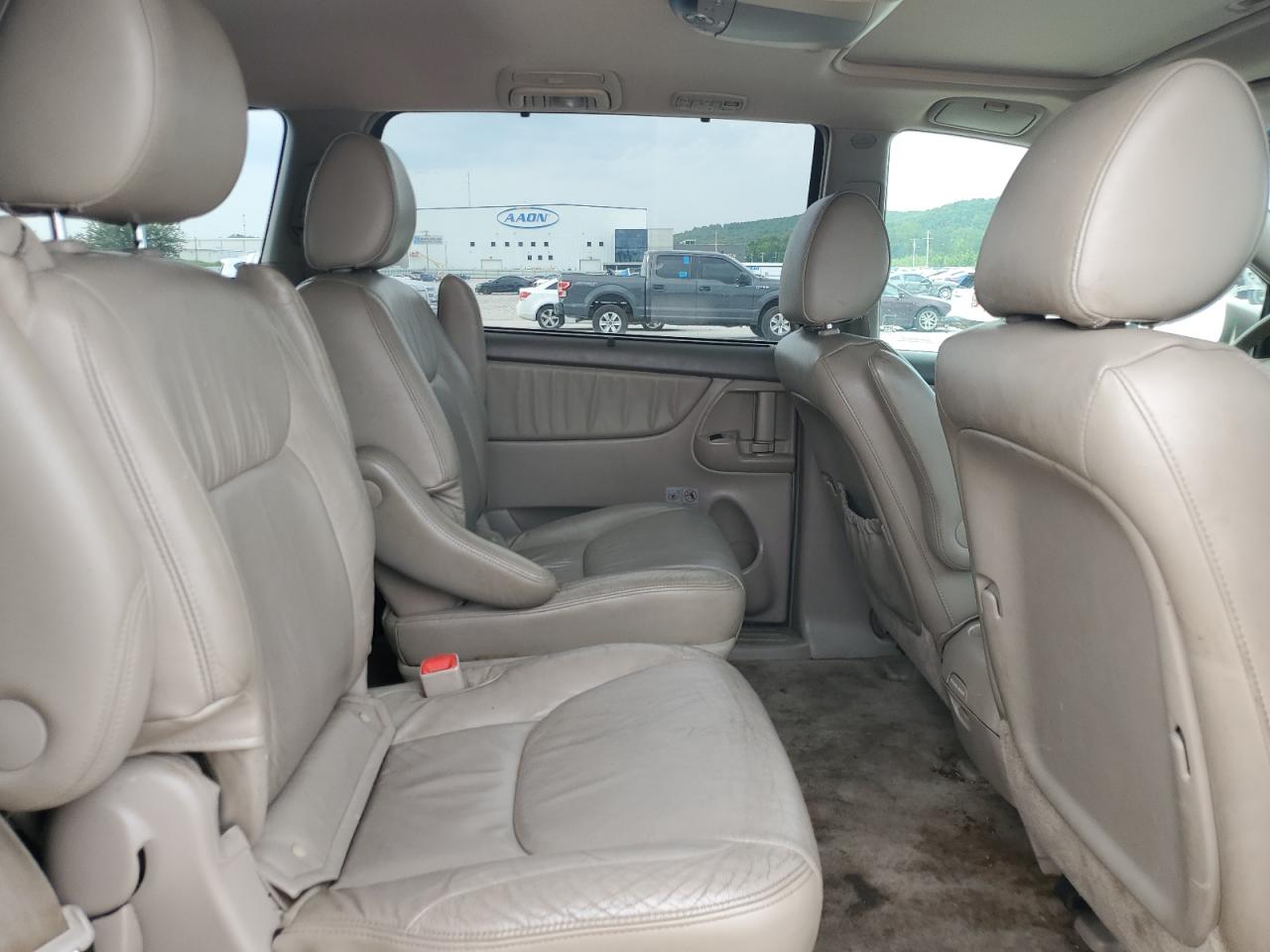 2010 Toyota Sienna Xle Tan vin: 5TDYK4CC0AS311825