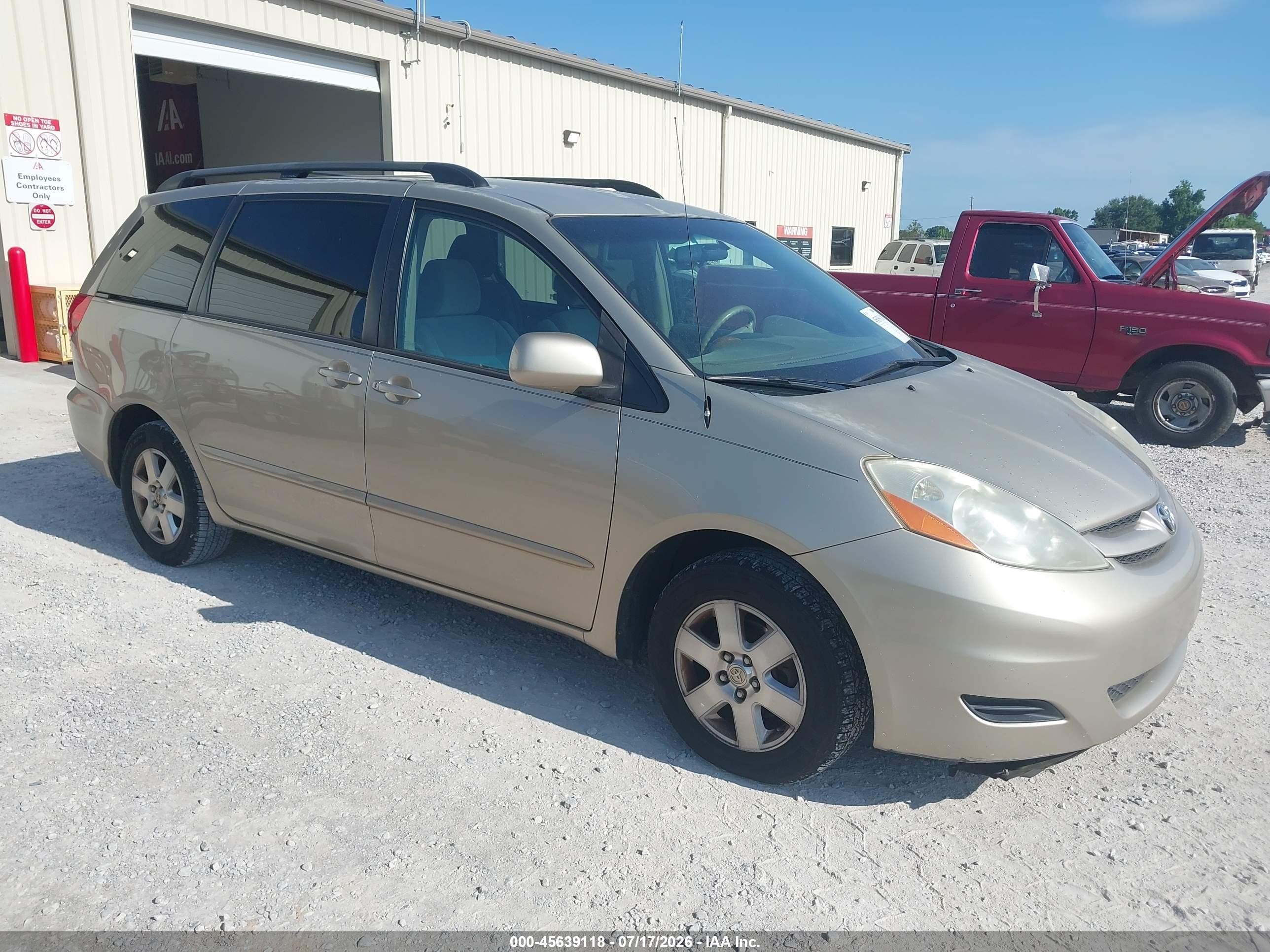 2010 Toyota Sienna Xle Beige vin: 5TDYK4CC0AS318130