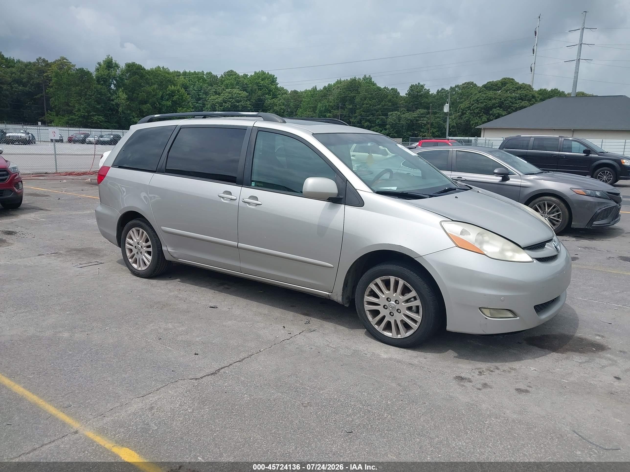 2010 Toyota Sienna Xle Silver vin: 5TDYK4CC0AS324798
