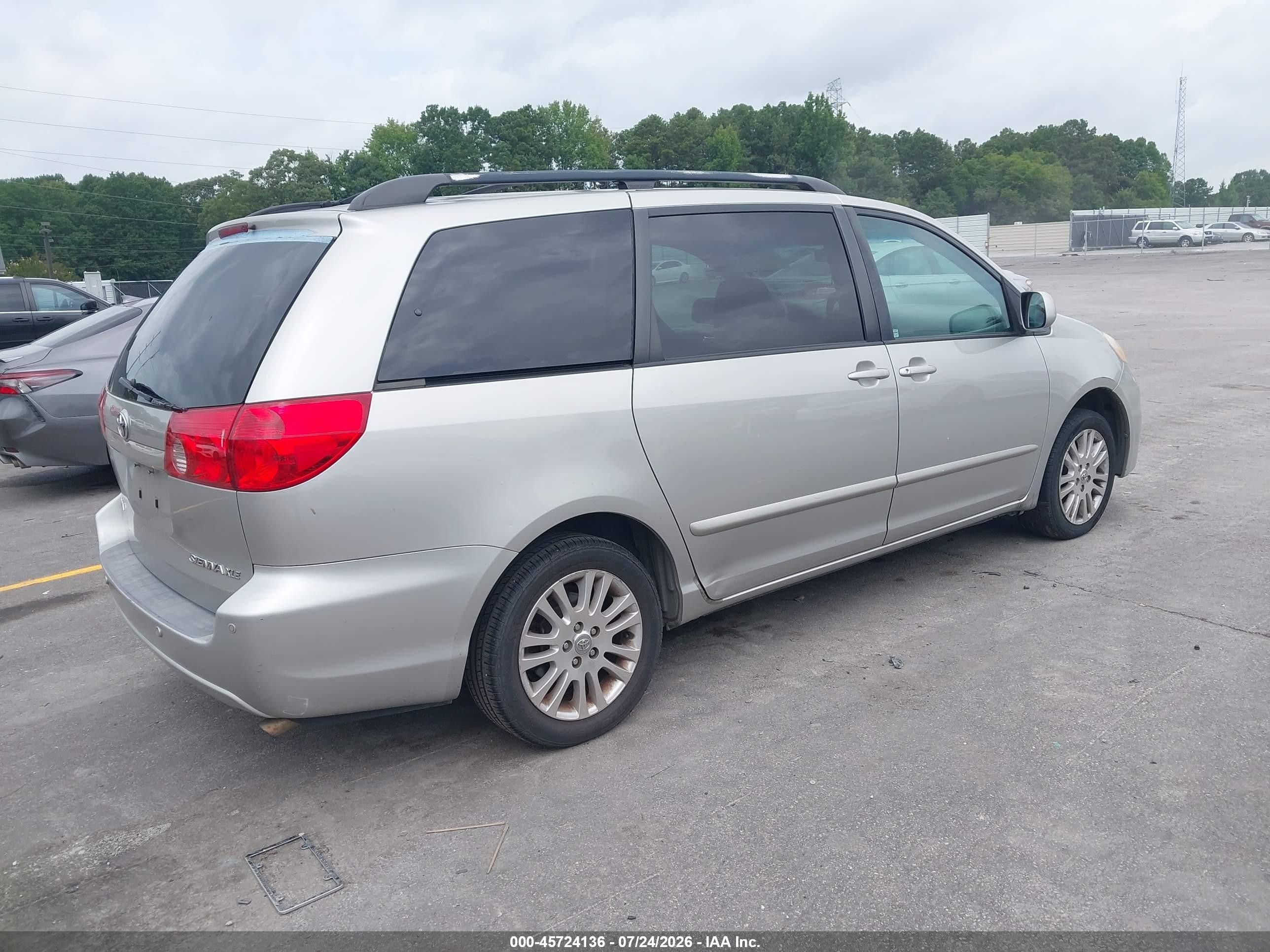 2010 Toyota Sienna Xle Silver vin: 5TDYK4CC0AS324798