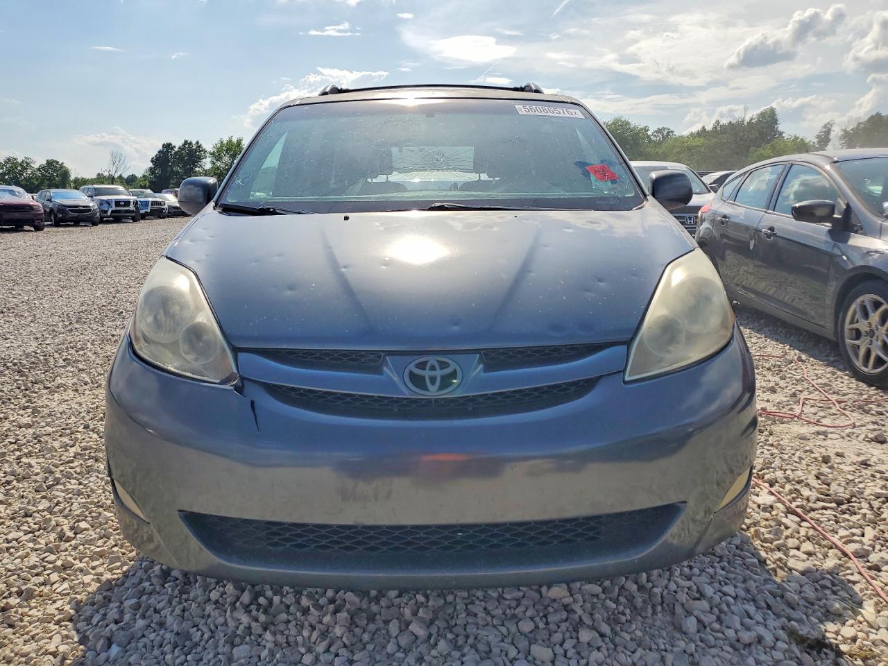 2010 Toyota Sienna Xle Blue vin: 5TDYK4CC0AS329662