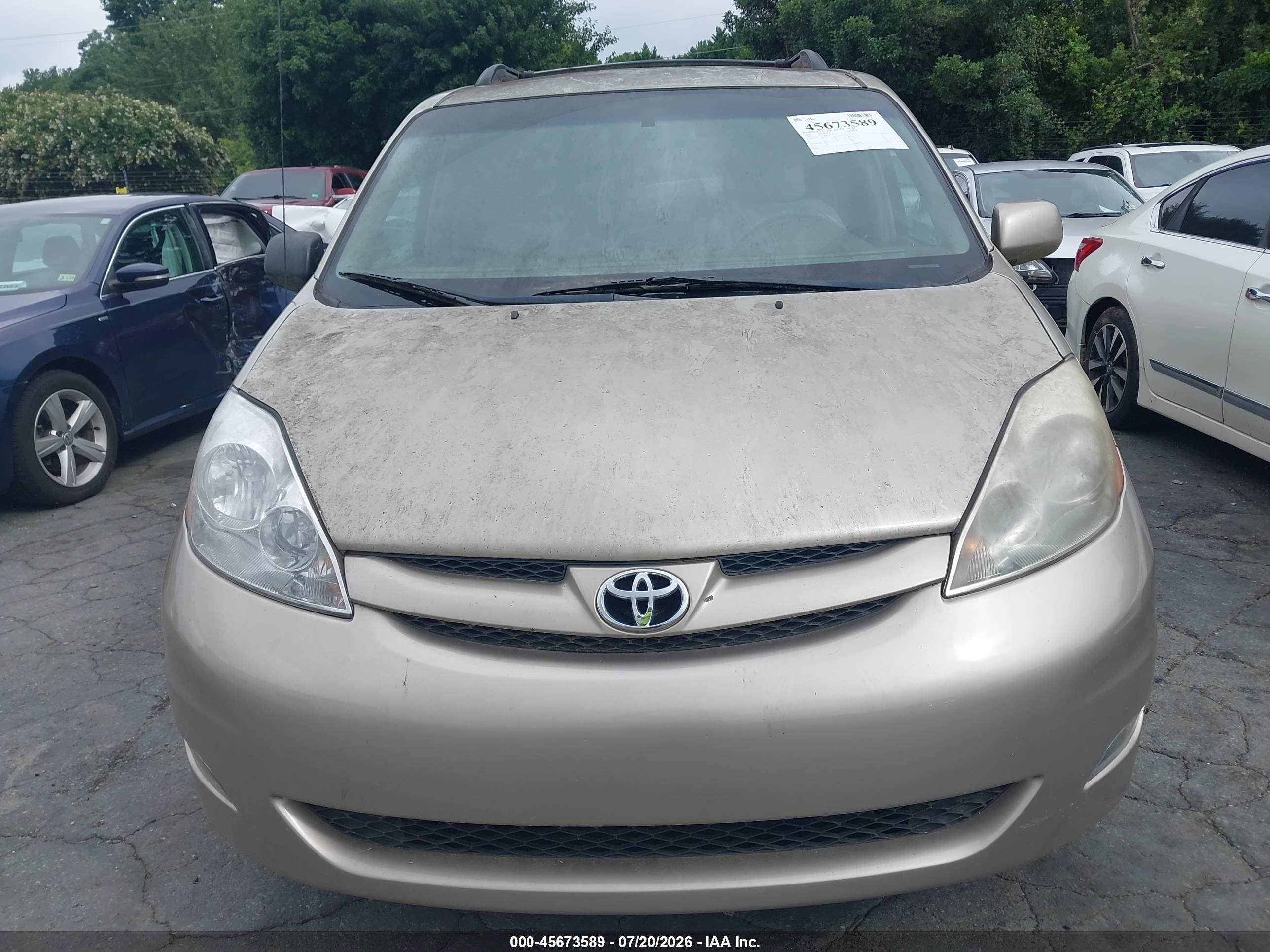 2010 Toyota Sienna Xle Gold vin: 5TDYK4CC1AS294811