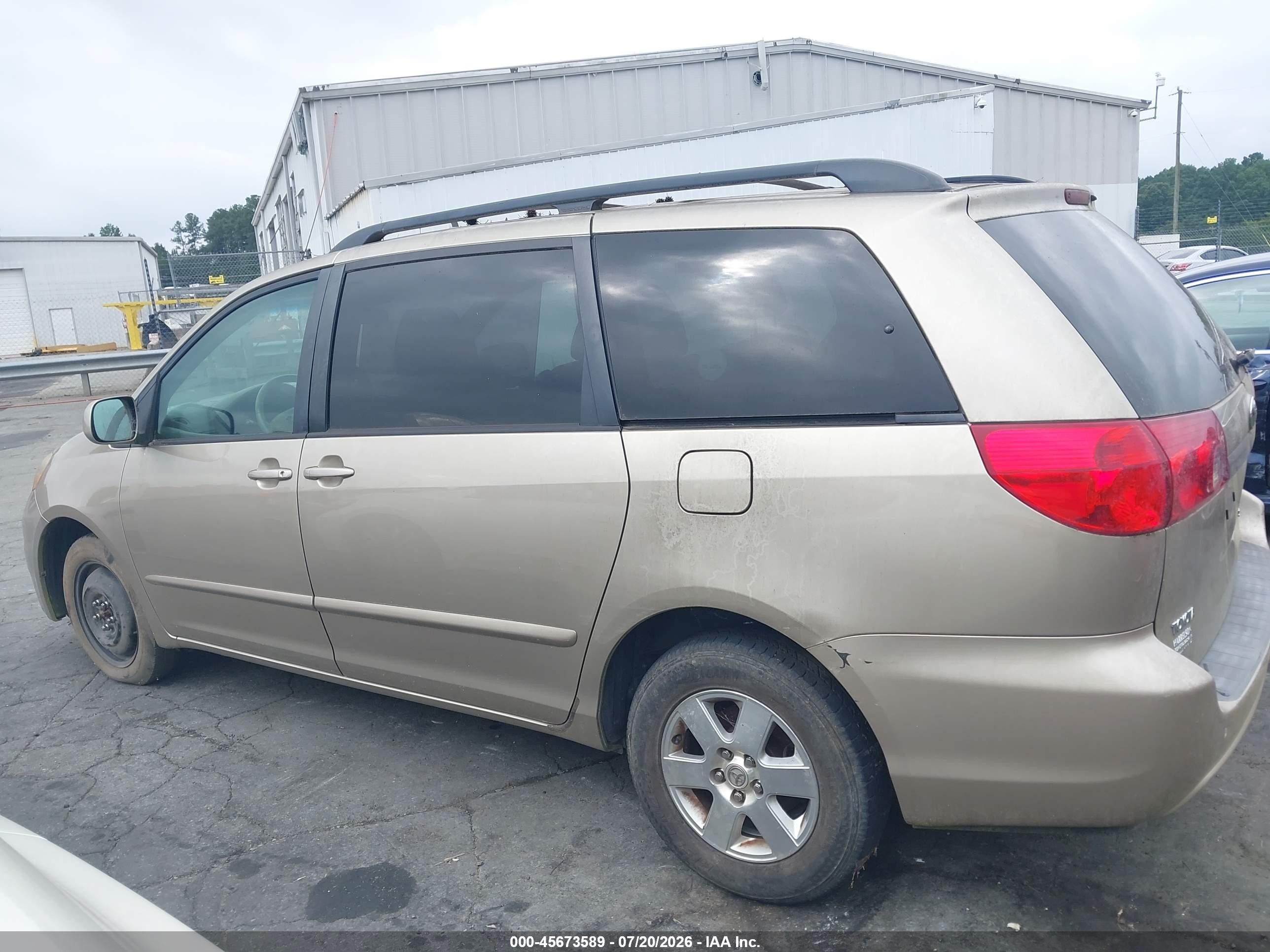2010 Toyota Sienna Xle Gold vin: 5TDYK4CC1AS294811