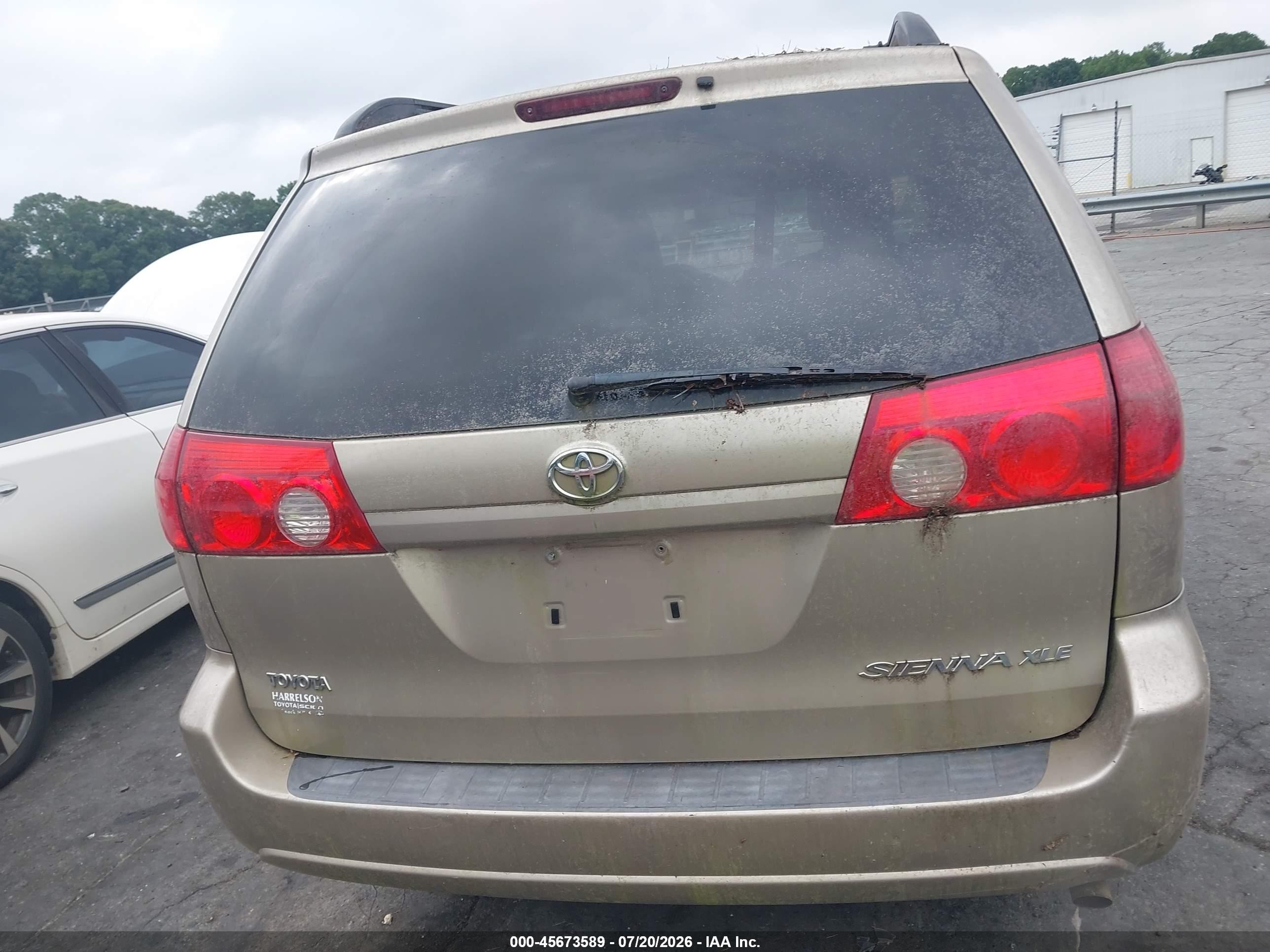 2010 Toyota Sienna Xle Gold vin: 5TDYK4CC1AS294811