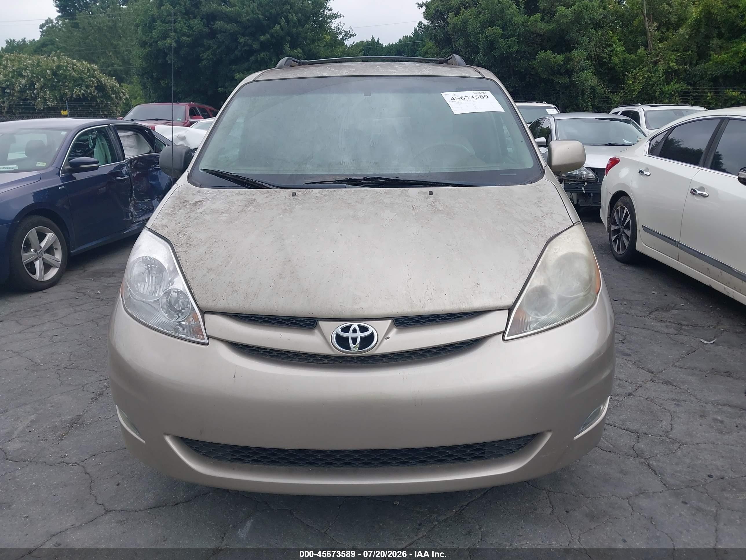 2010 Toyota Sienna Xle Gold vin: 5TDYK4CC1AS294811