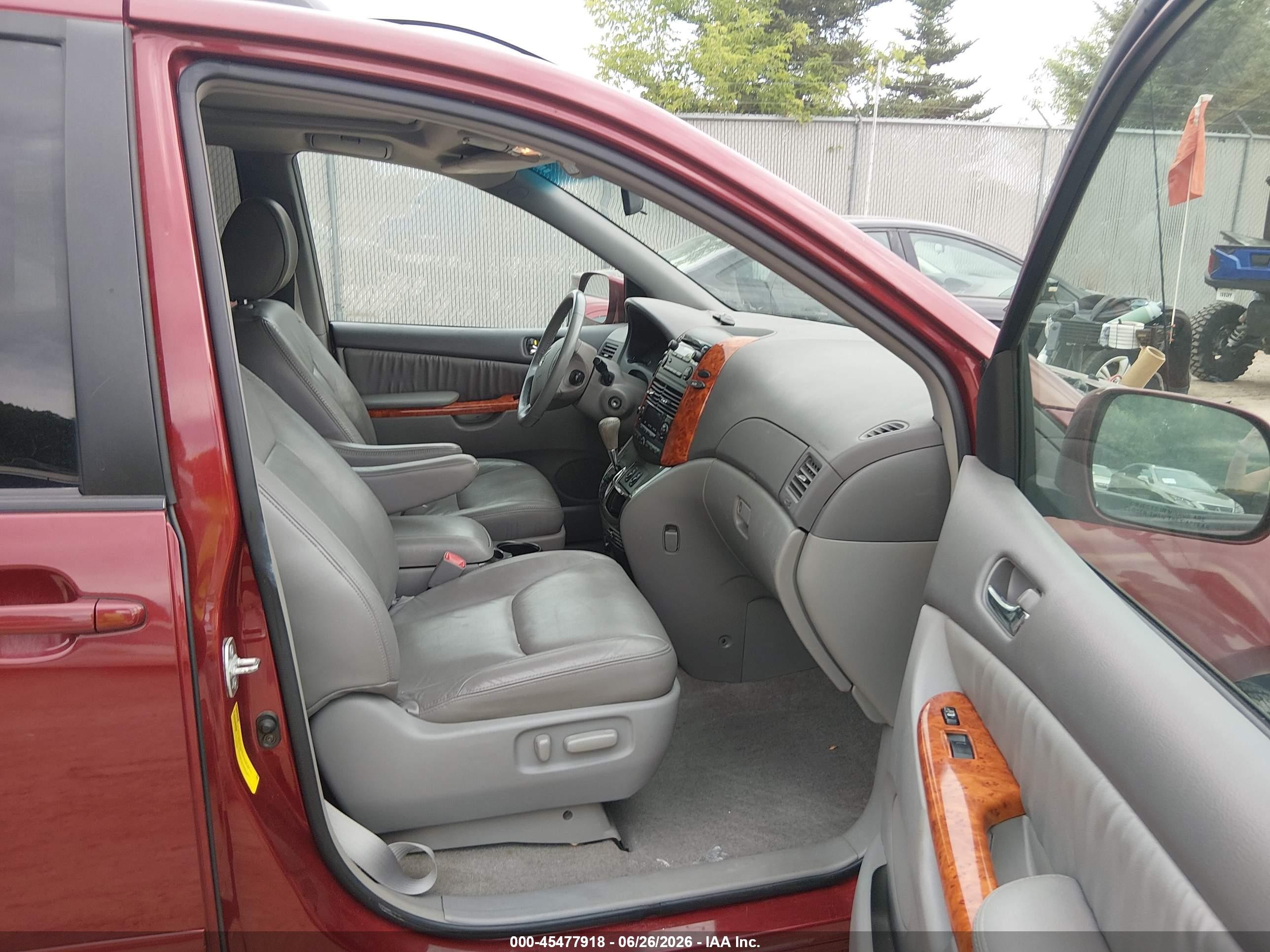 2010 Toyota Sienna Xle Maroon vin: 5TDYK4CC1AS304138