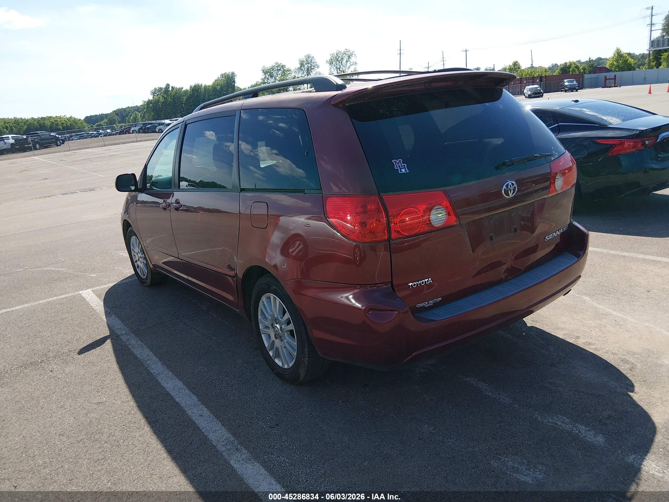 2010 Toyota Sienna Xle Red vin: 5TDYK4CC1AS332991