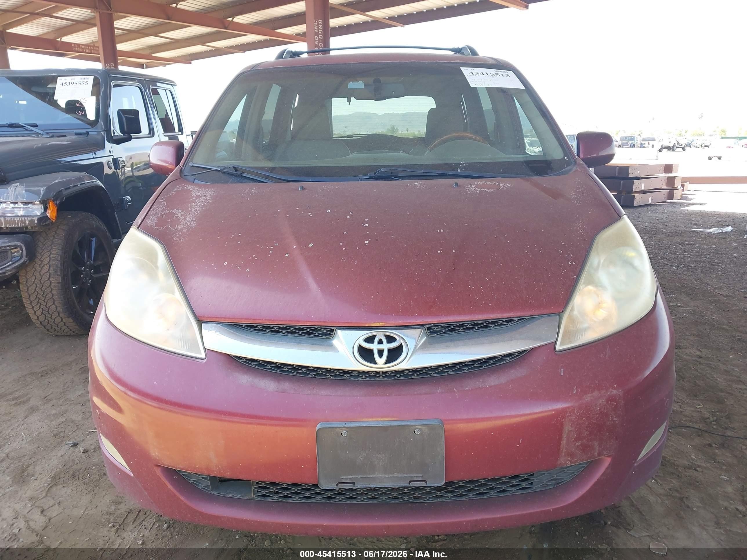 2010 Toyota Sienna Limited Maroon vin: 5TDYK4CC2AS313558