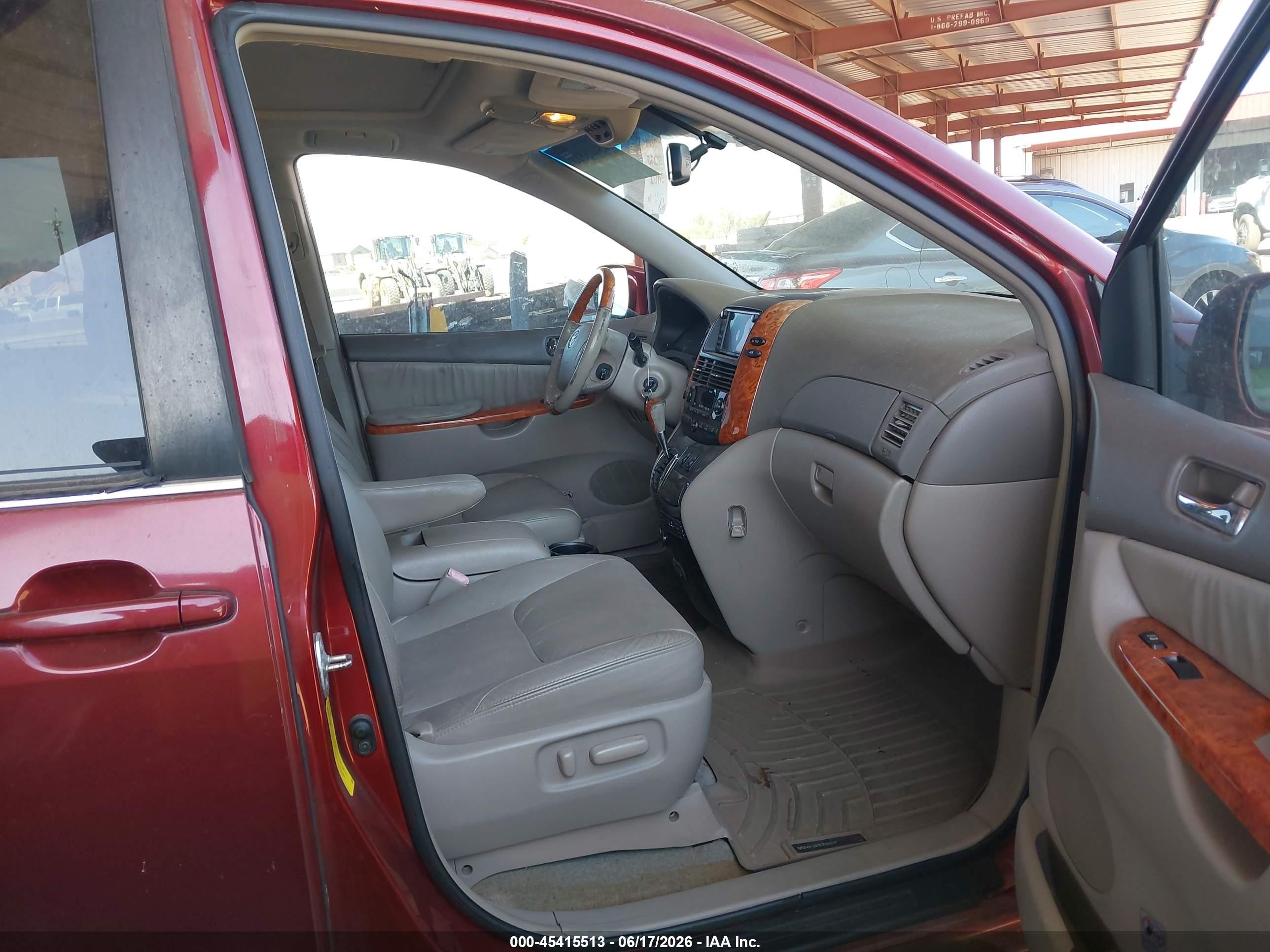 2010 Toyota Sienna Limited Maroon vin: 5TDYK4CC2AS313558