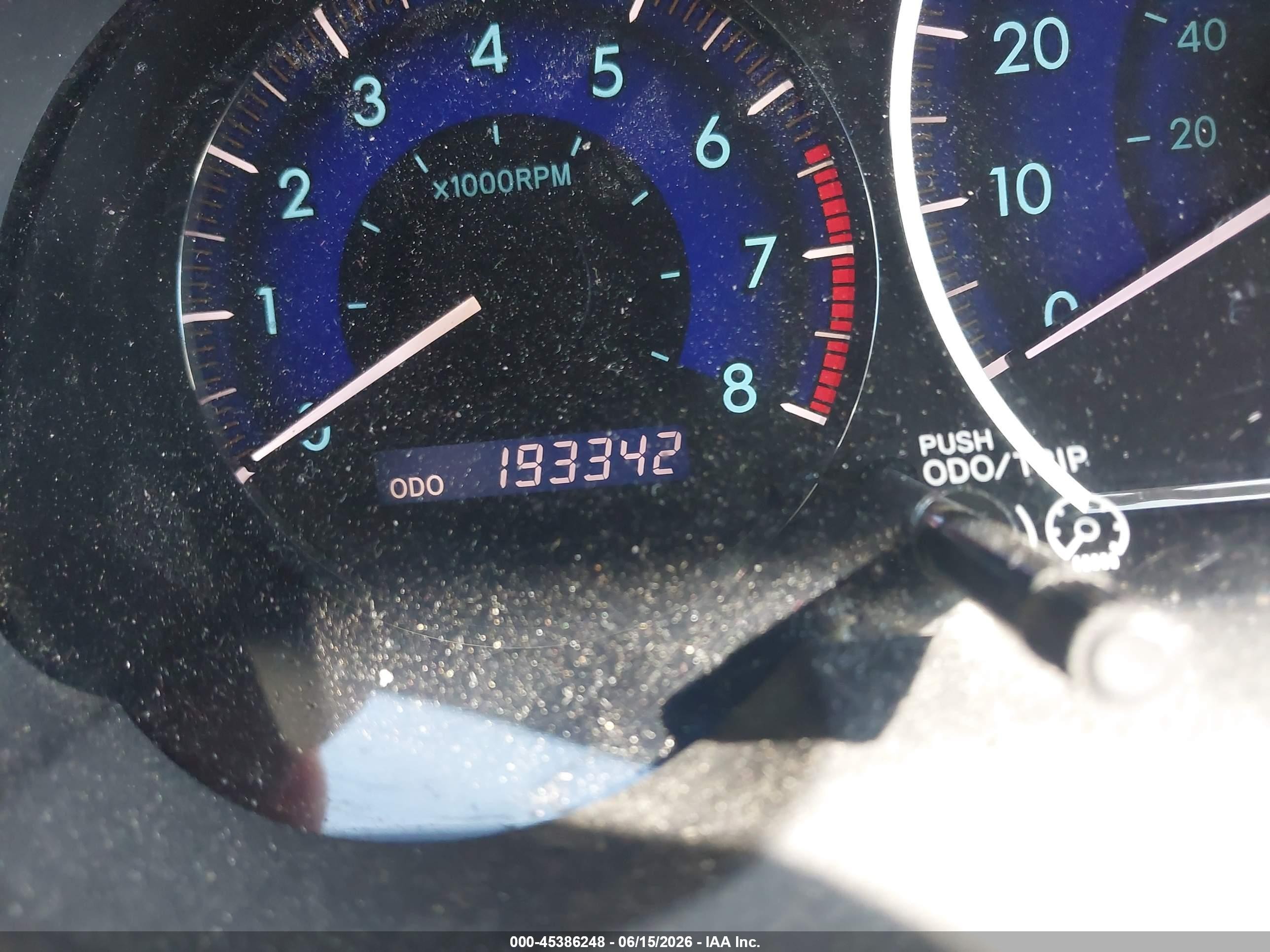 2010 Toyota Sienna Xle White vin: 5TDYK4CC2AS331011