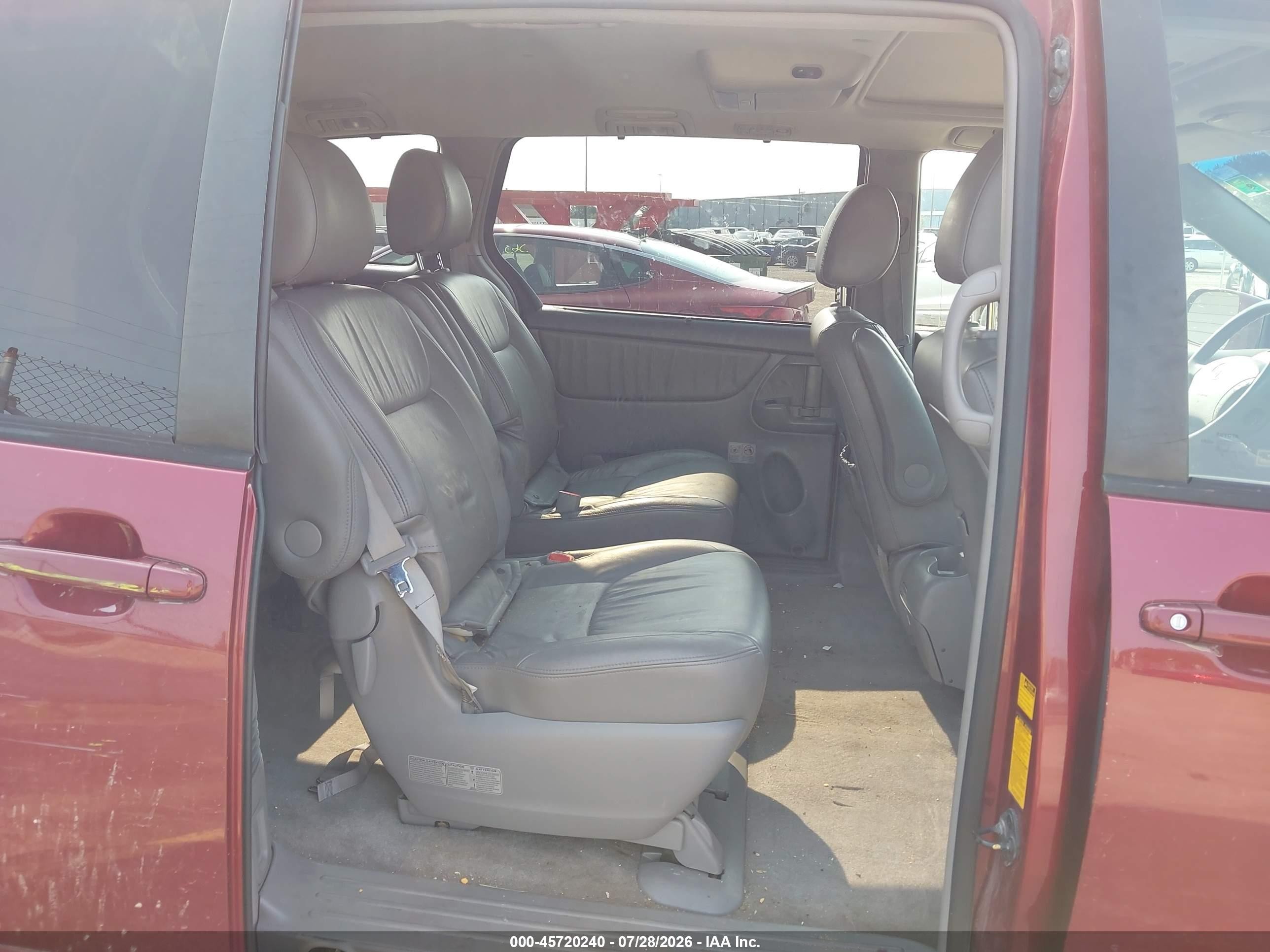 2010 Toyota Sienna Xle Red vin: 5TDYK4CC2AS332871