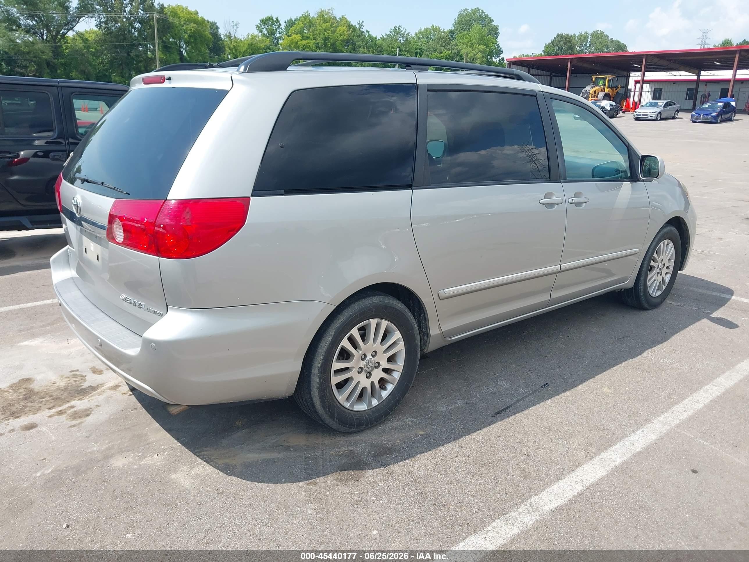 2010 Toyota Sienna Limited Tan vin: 5TDYK4CC3AS291330