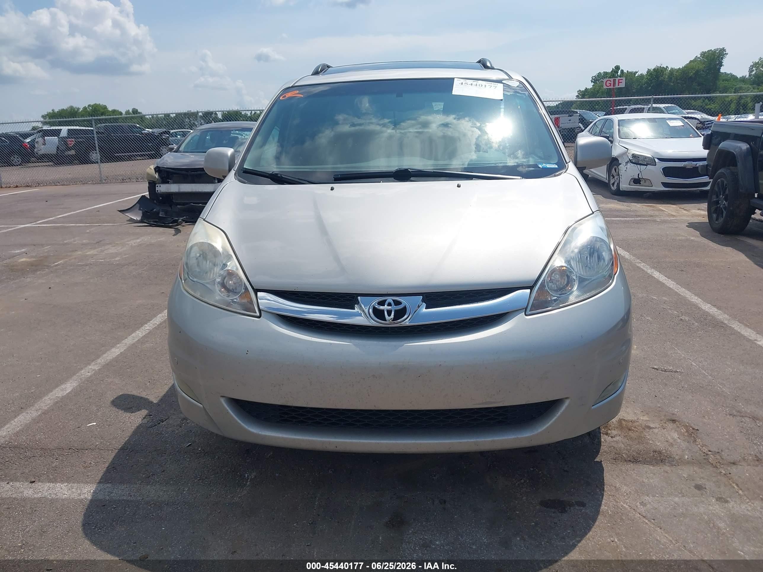 2010 Toyota Sienna Limited Tan vin: 5TDYK4CC3AS291330