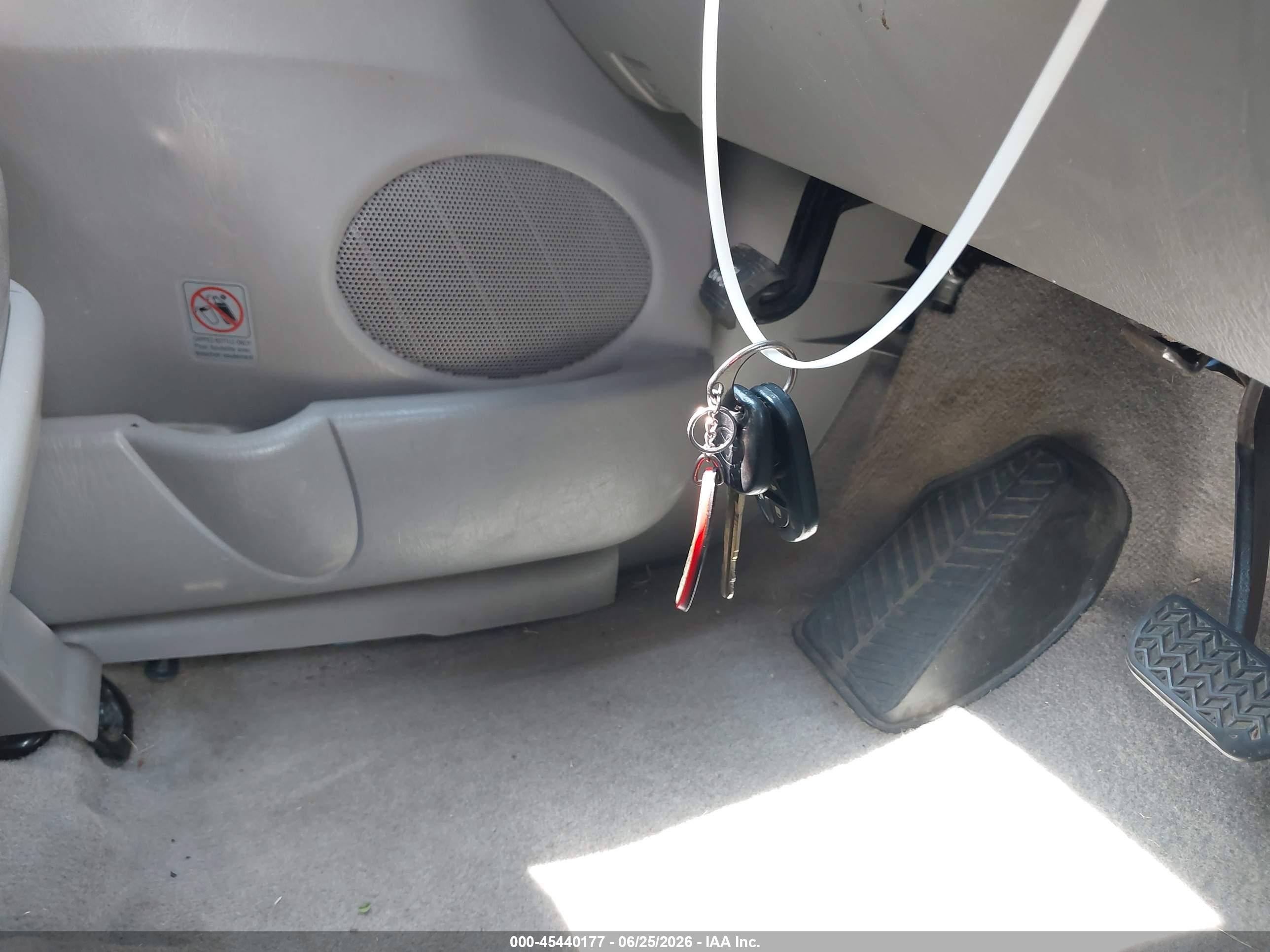 2010 Toyota Sienna Limited Tan vin: 5TDYK4CC3AS291330