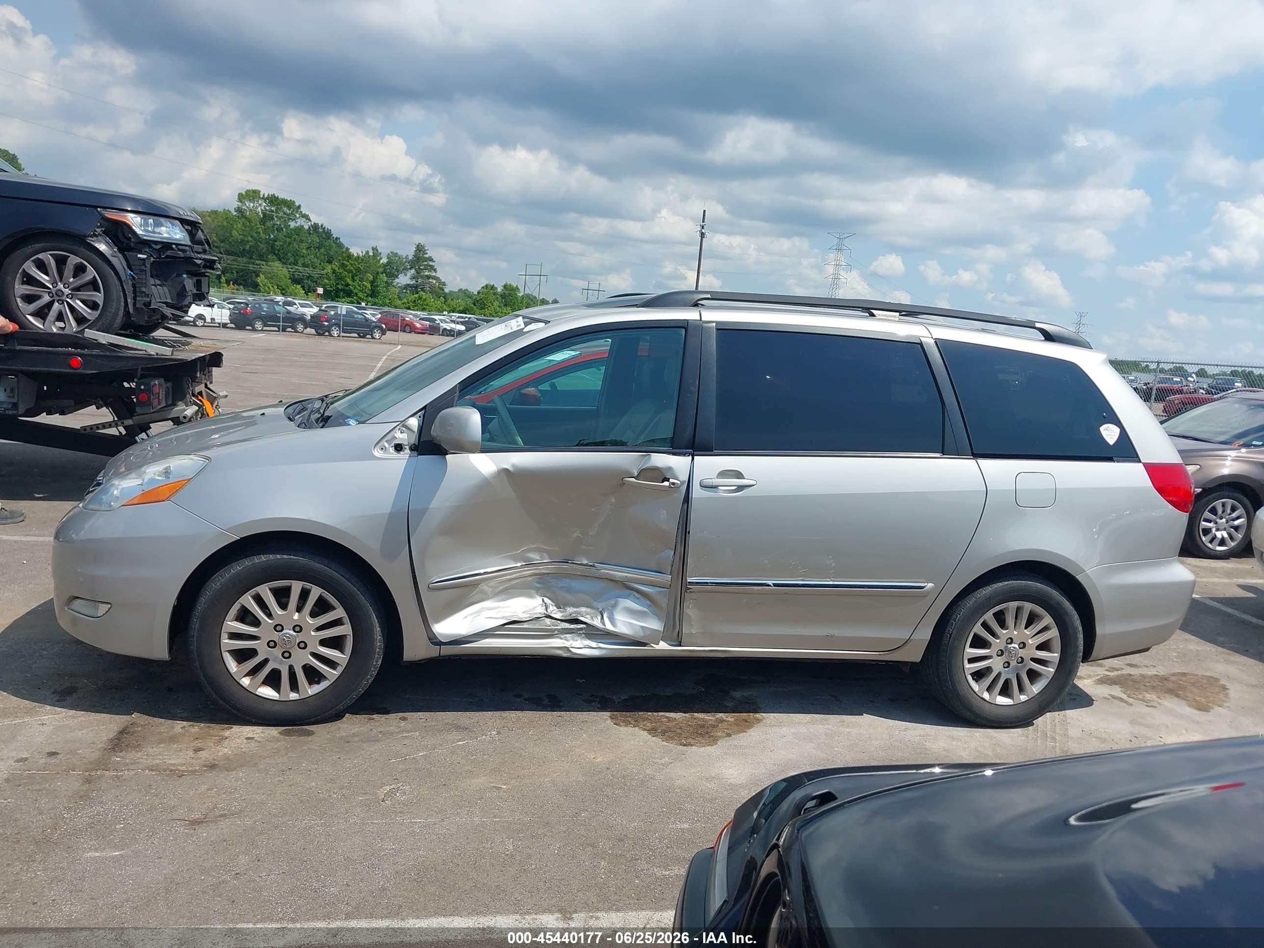 2010 Toyota Sienna Limited Tan vin: 5TDYK4CC3AS291330