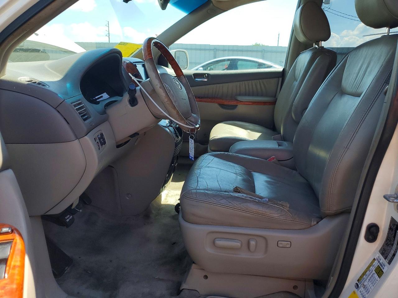 2010 Toyota Sienna Xle Limited White vin: 5TDYK4CC3AS298956
