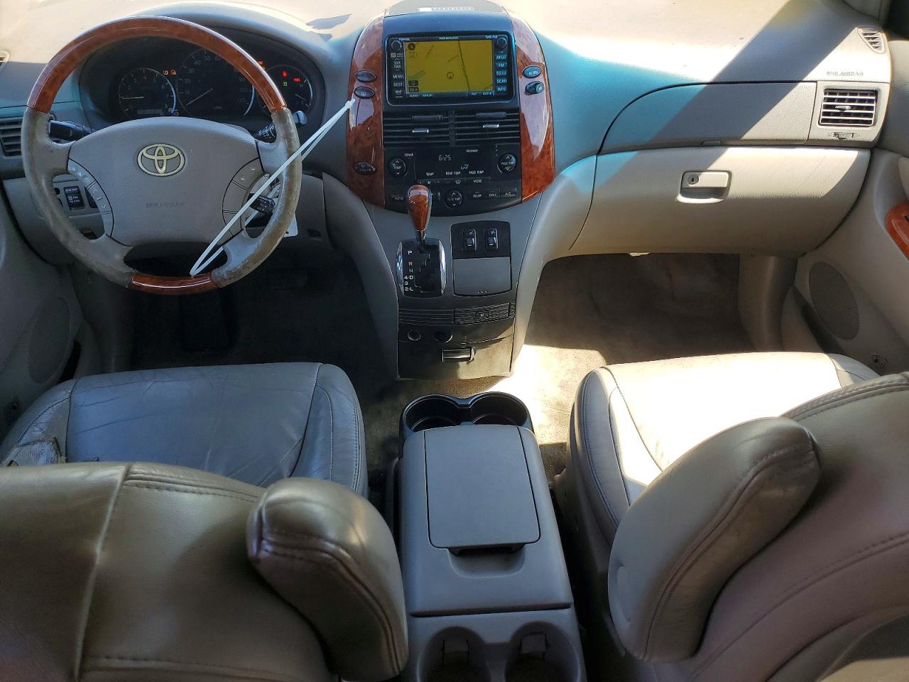 2010 Toyota Sienna Xle Limited White vin: 5TDYK4CC3AS298956