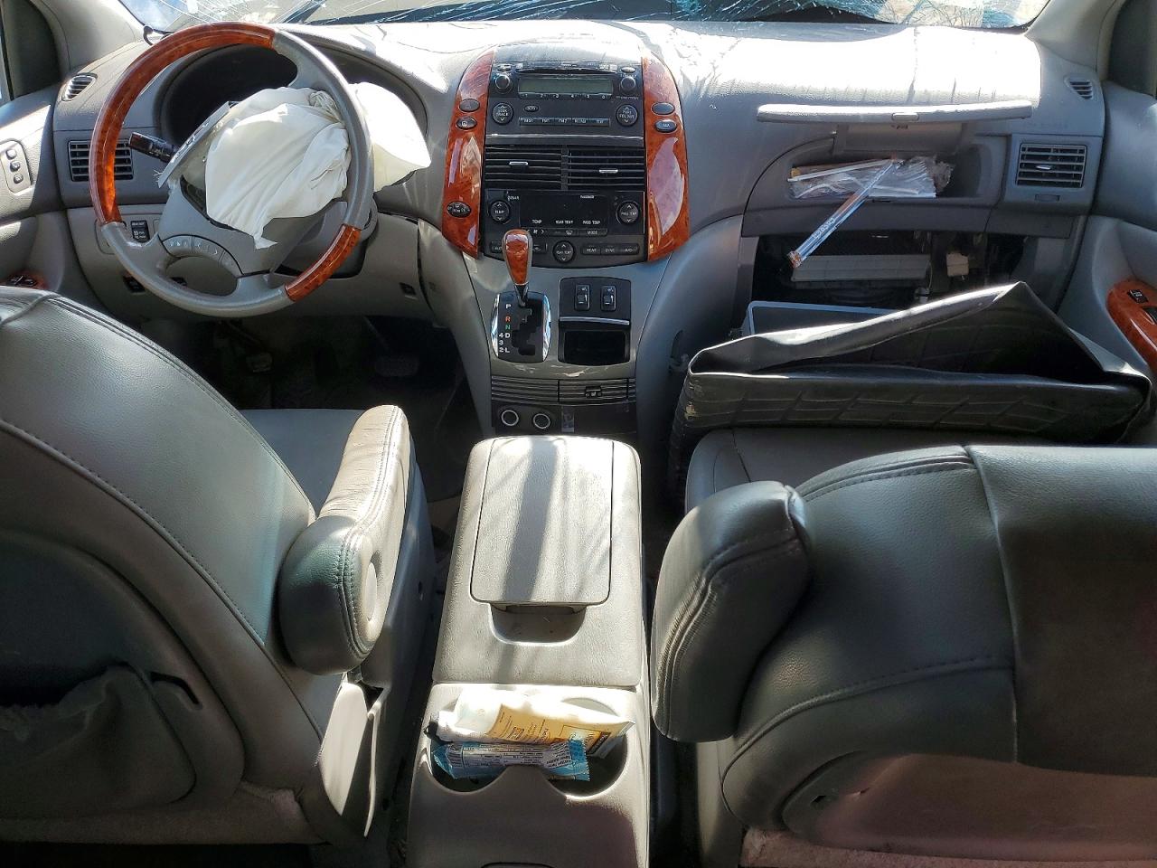 2010 Toyota Sienna Xle Gray vin: 5TDYK4CC3AS299038