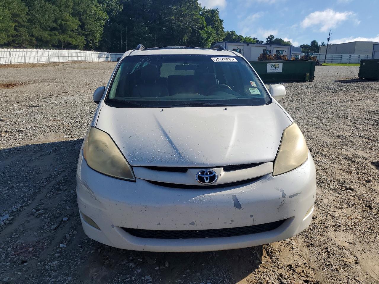 2010 Toyota Sienna Xle White vin: 5TDYK4CC3AS314704