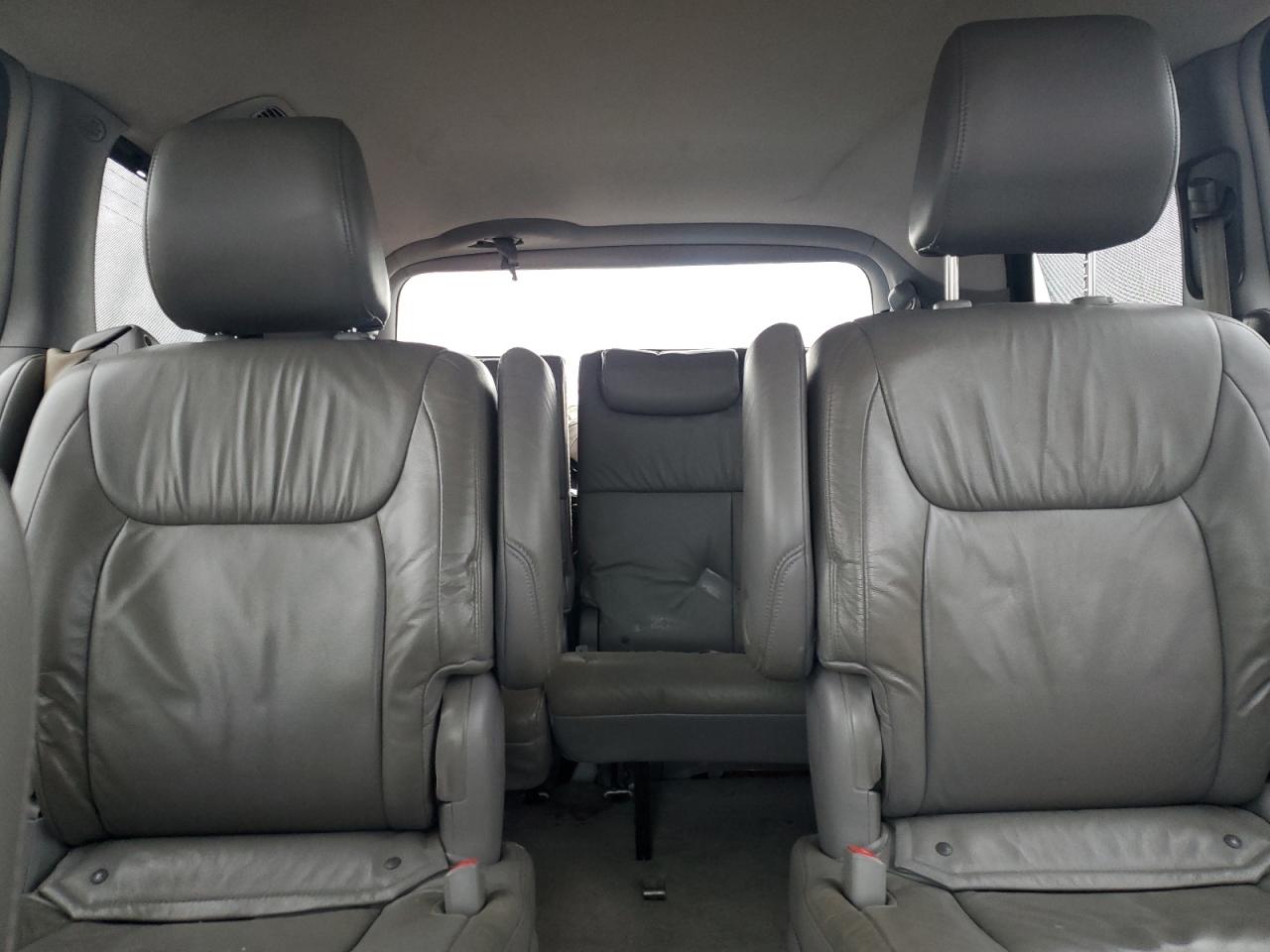 2010 Toyota Sienna Xle Silver vin: 5TDYK4CC3AS316002