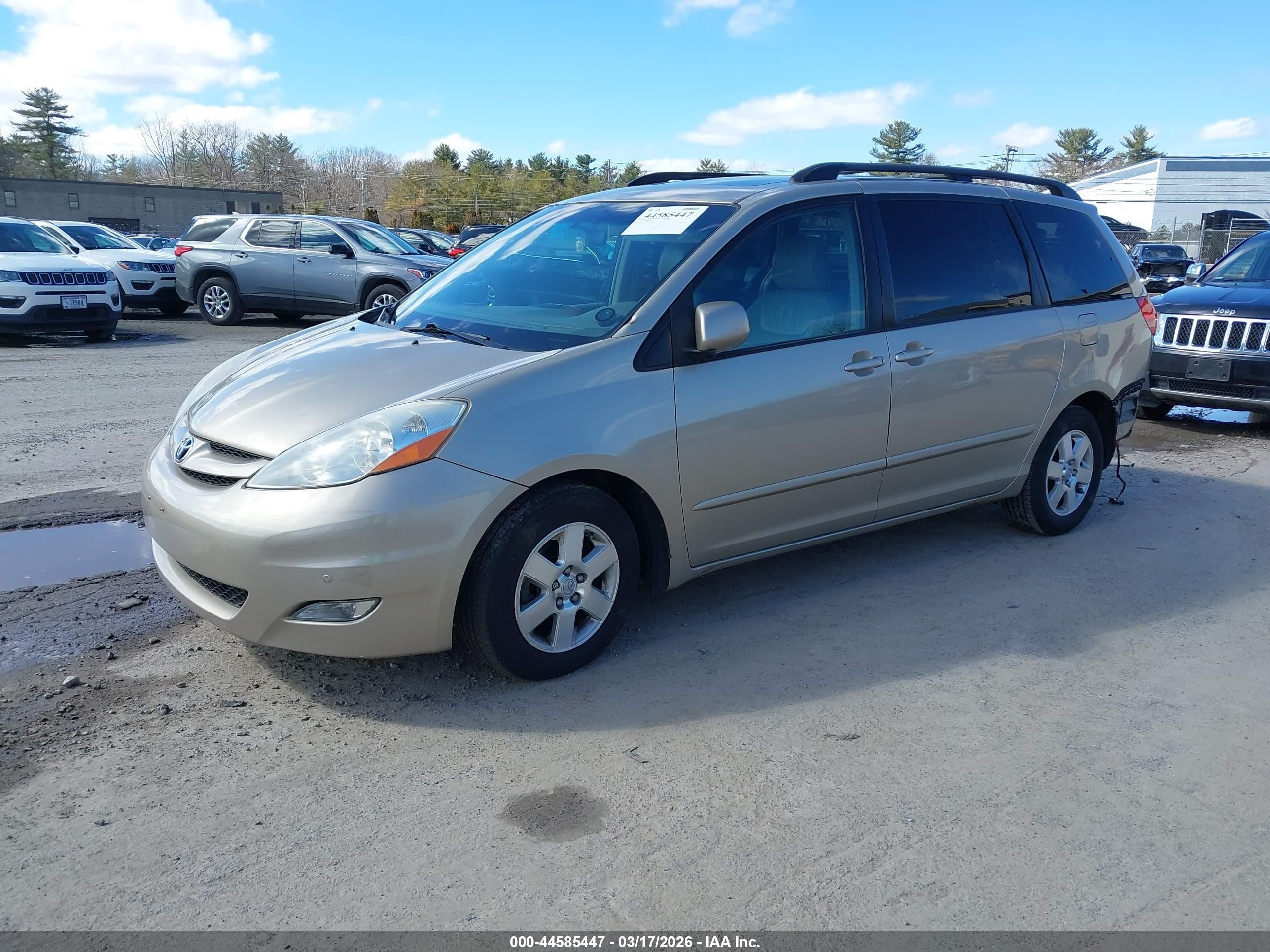 2010 Toyota Sienna Xle Tan vin: 5TDYK4CC3AS335746