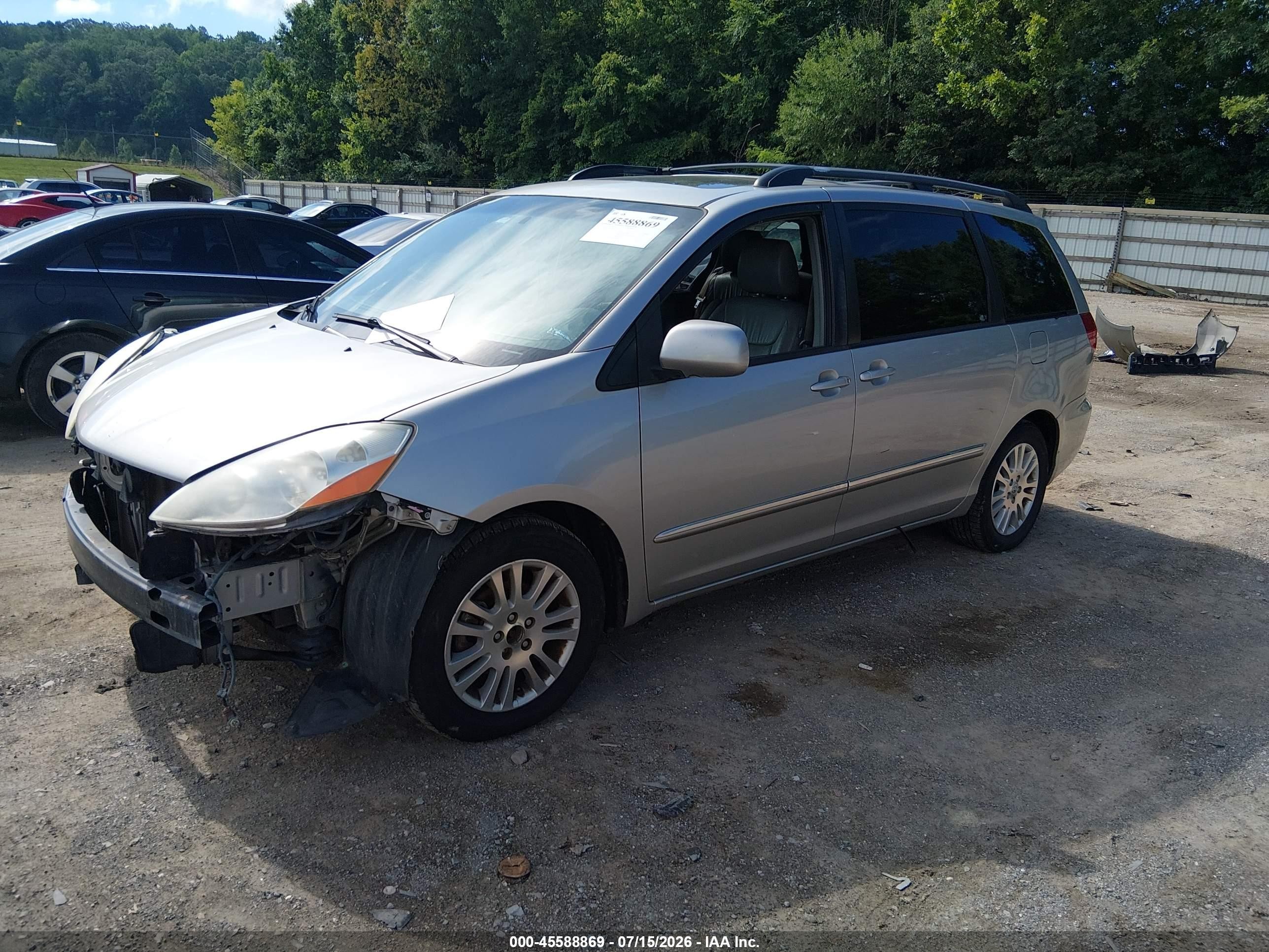 2010 Toyota Sienna Limited Silver vin: 5TDYK4CC3AS337500