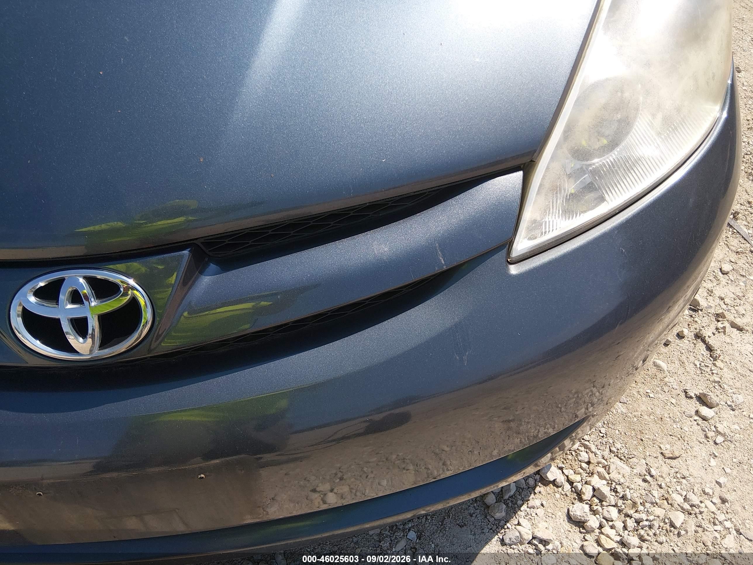2010 Toyota Sienna Xle Gray vin: 5TDYK4CC3AS340395