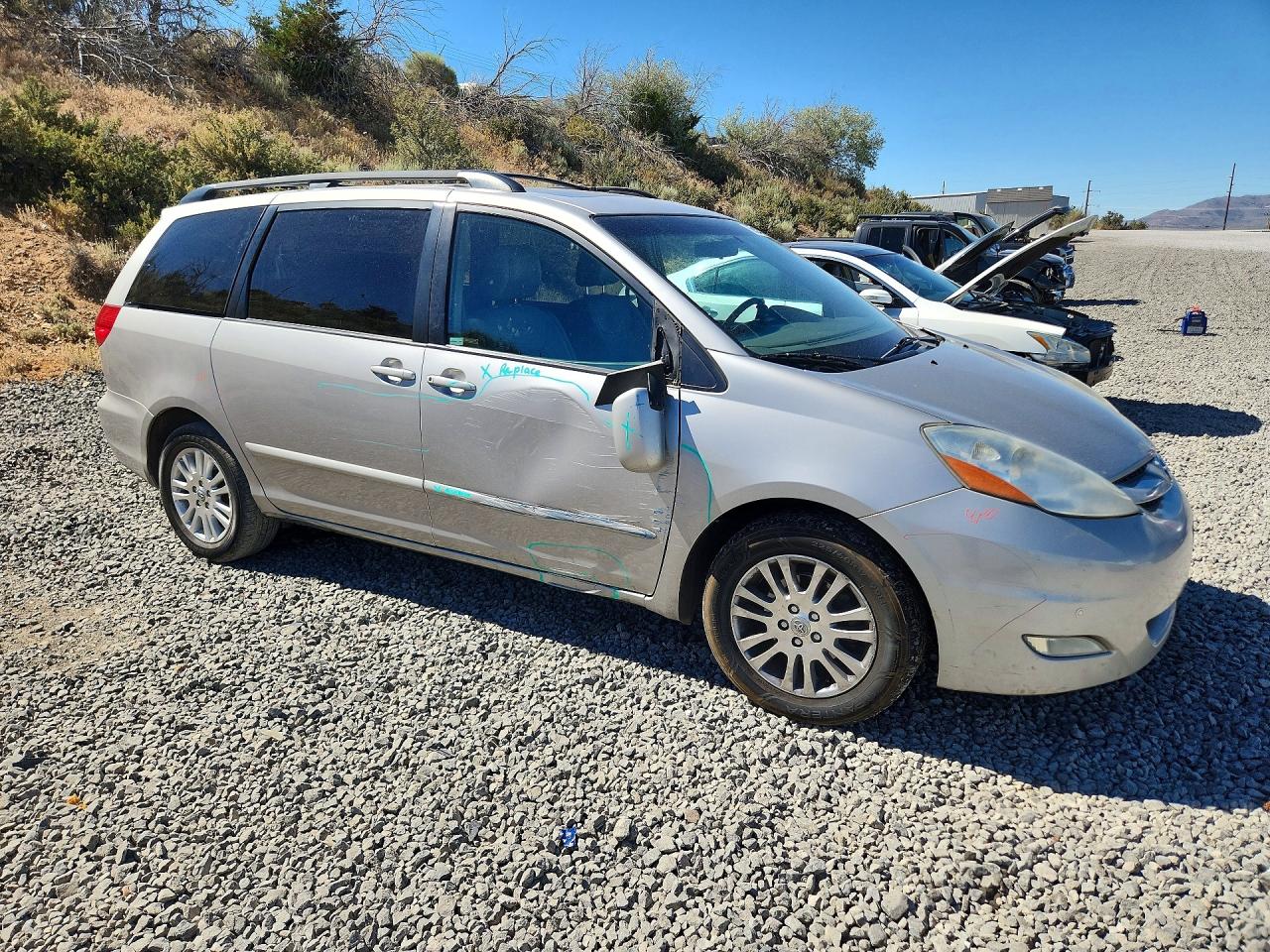 2010 Toyota Sienna Xle Silver vin: 5TDYK4CC3AS341496